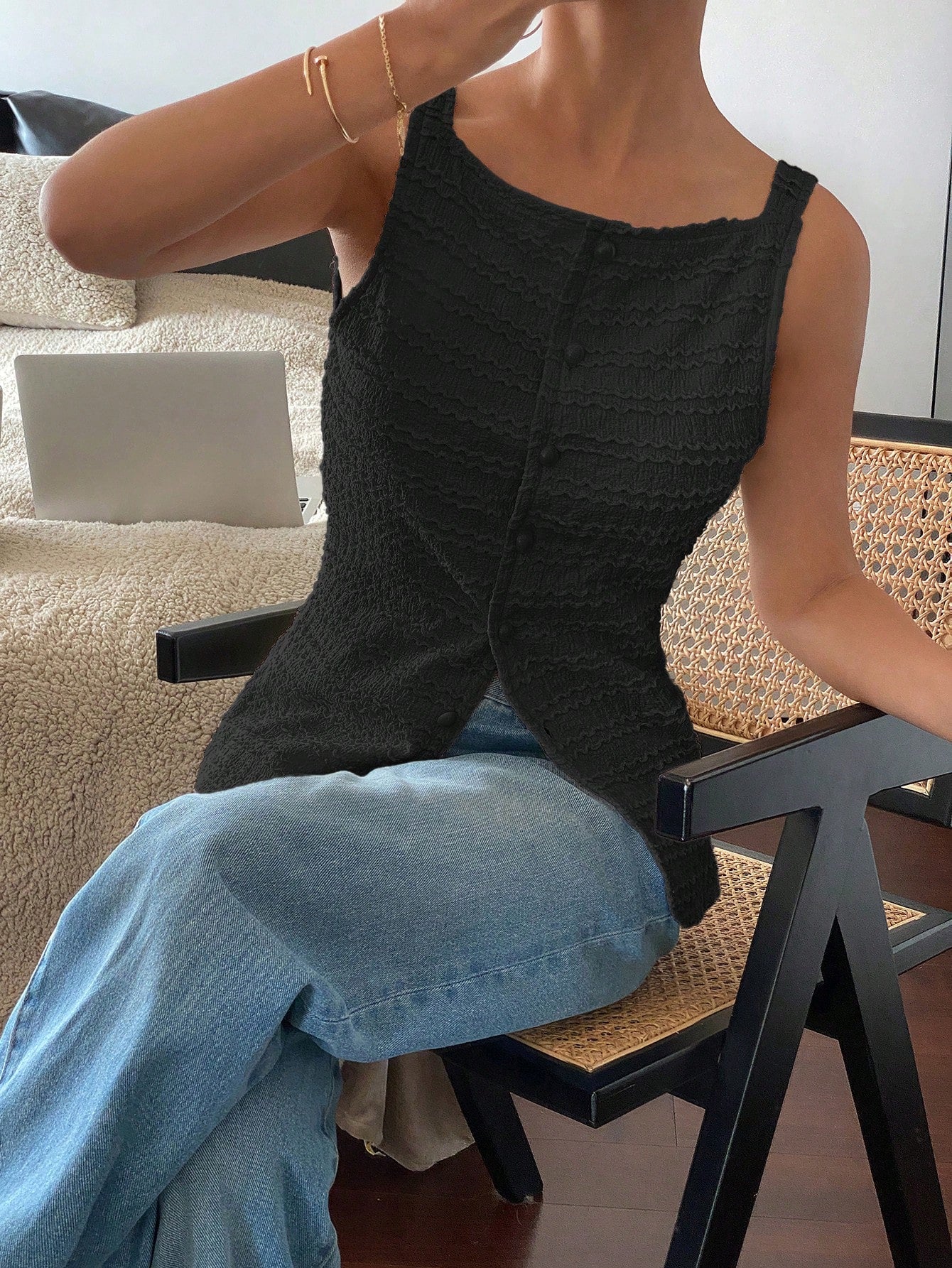 Siren Gaze 1pc Women's Plain Single-Breasted Sleeveless Casual Shirt