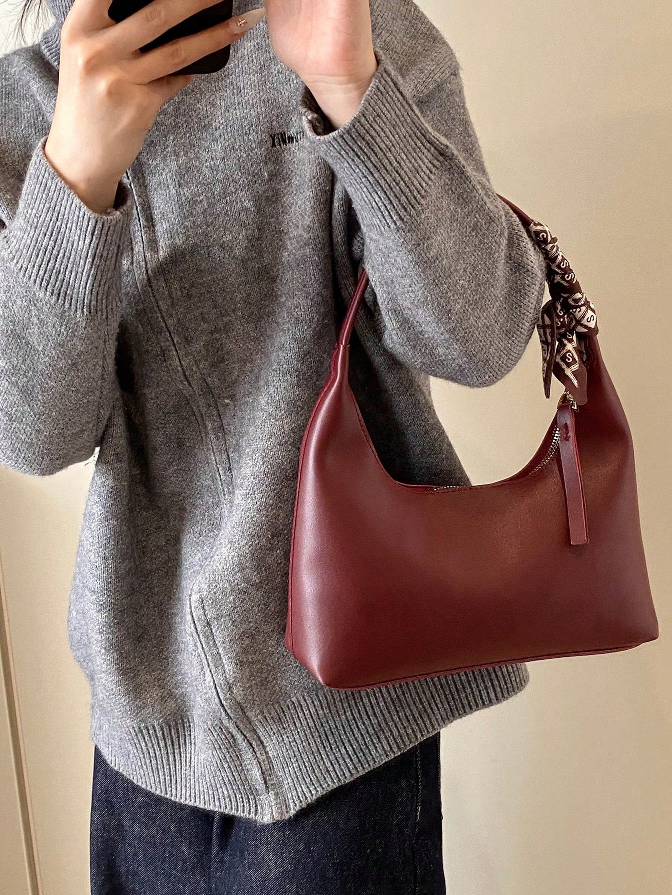 Minimalist Women's Shoulder Bag With Scarf