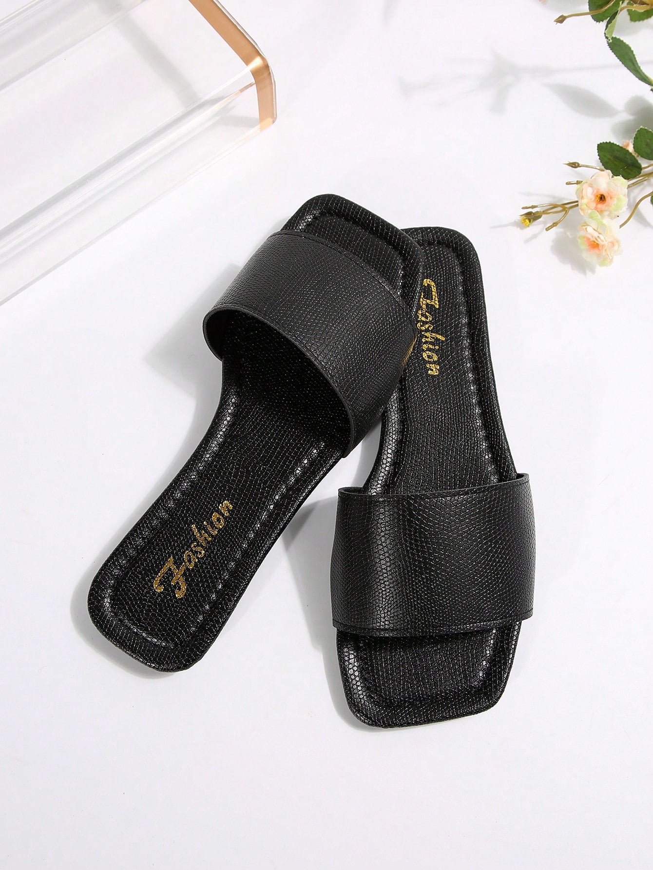 Plus Size Women's Black Slide Sandals, Spring/Summer New Black Square Toe Flat Sandals Suitable With Dresses To Make Legs Look Longer, Beach Slippers For Fashionable Girls, Non-Slip Indoor Slippers, Cute Girls' Plastic