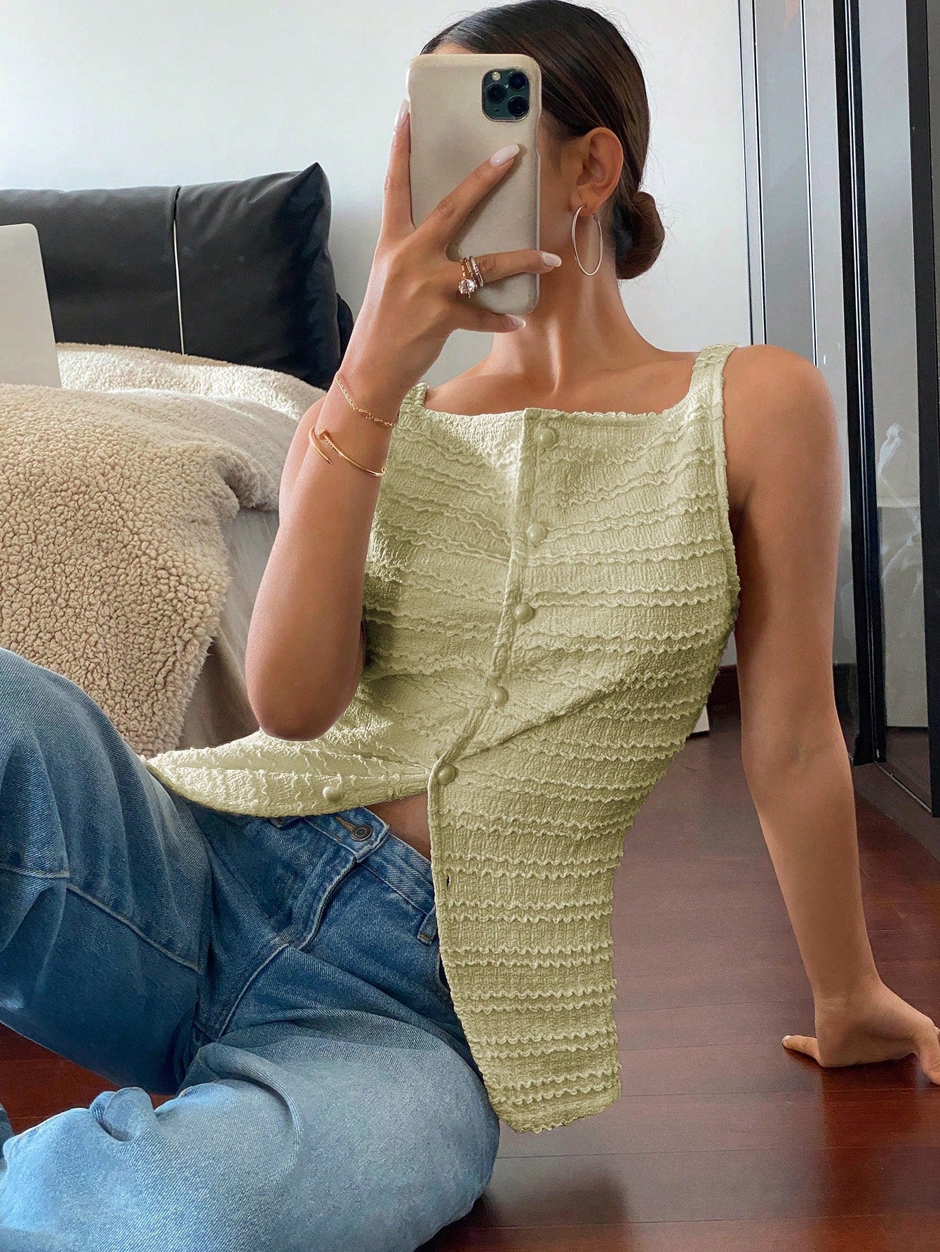 Siren Gaze 1pc Women's Plain Single-Breasted Sleeveless Casual Shirt