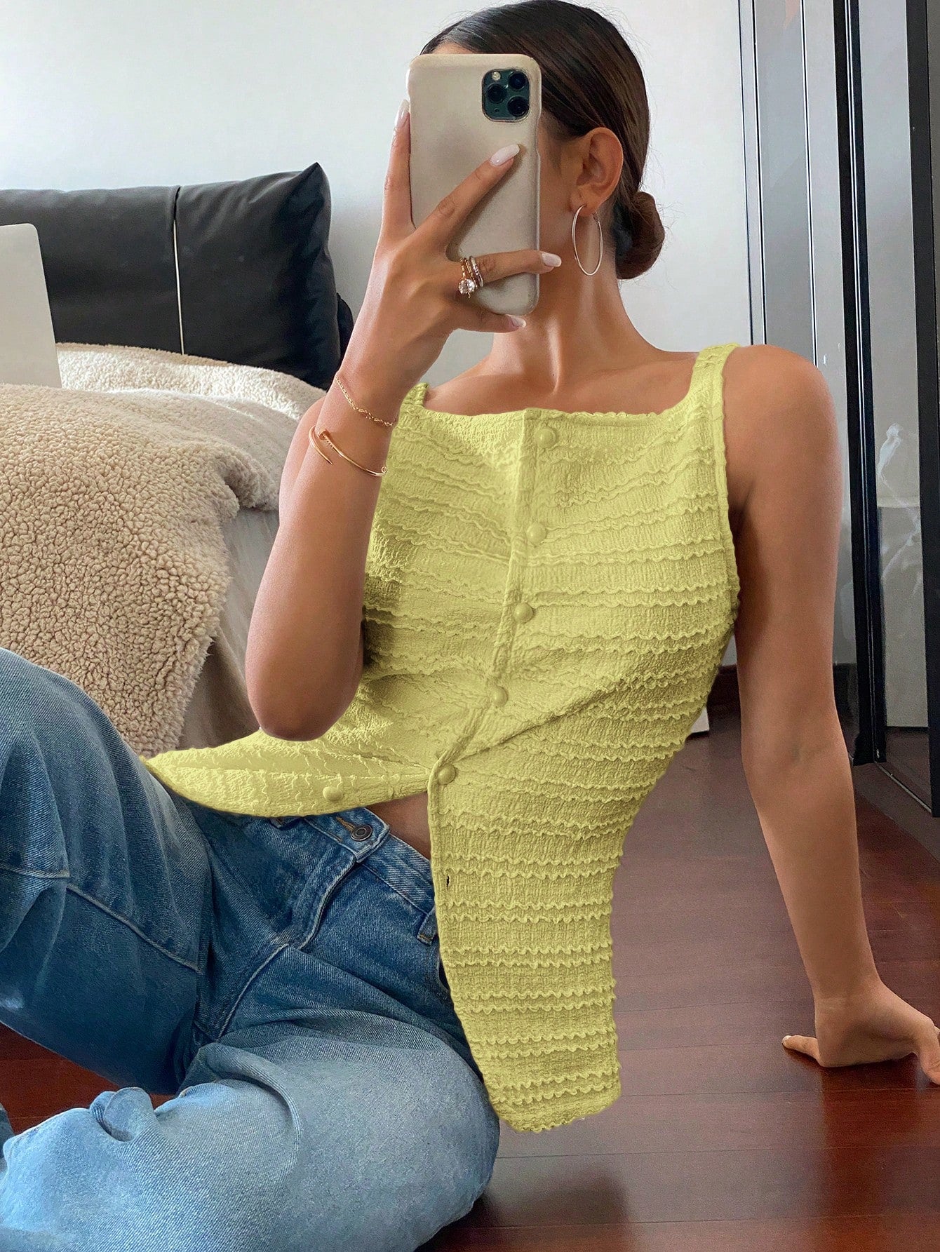 Siren Gaze 1pc Women's Plain Single-Breasted Sleeveless Casual Shirt