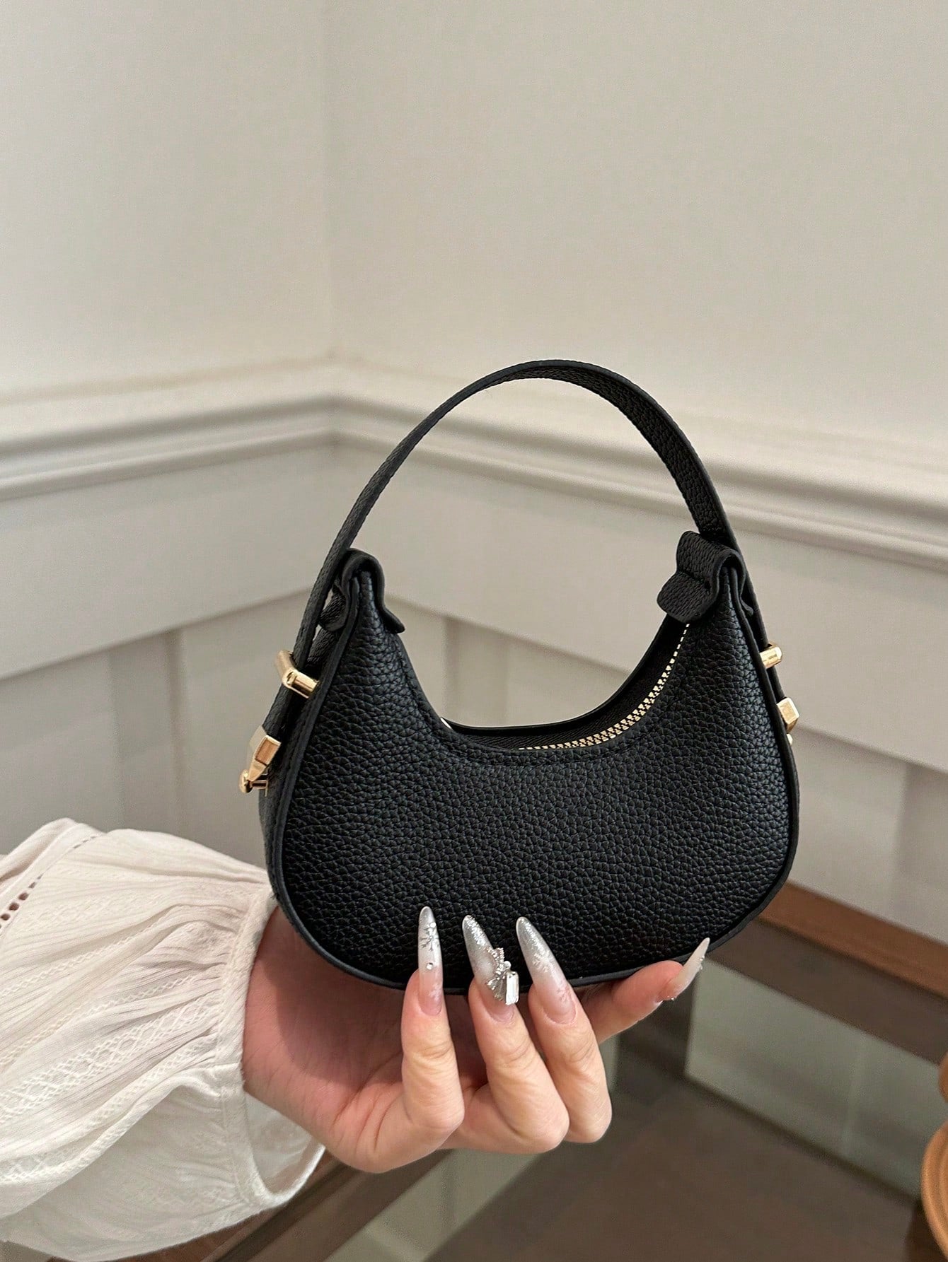 Mini Cute Leopard Print Shoulder Bag For Women, Fashionable & High-Quality Half Moon Shape Handbag, Stylish & Lightweight, Fall Winter Fashionable Cheetah Print Purse For Women, New Fall Winter Tiger Print Bag For Women