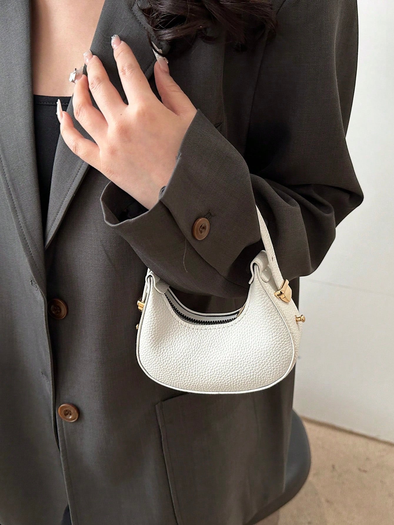 Mini Cute Leopard Print Shoulder Bag For Women, Fashionable & High-Quality Half Moon Shape Handbag, Stylish & Lightweight, Fall Winter Fashionable Cheetah Print Purse For Women, New Fall Winter Tiger Print Bag For Women