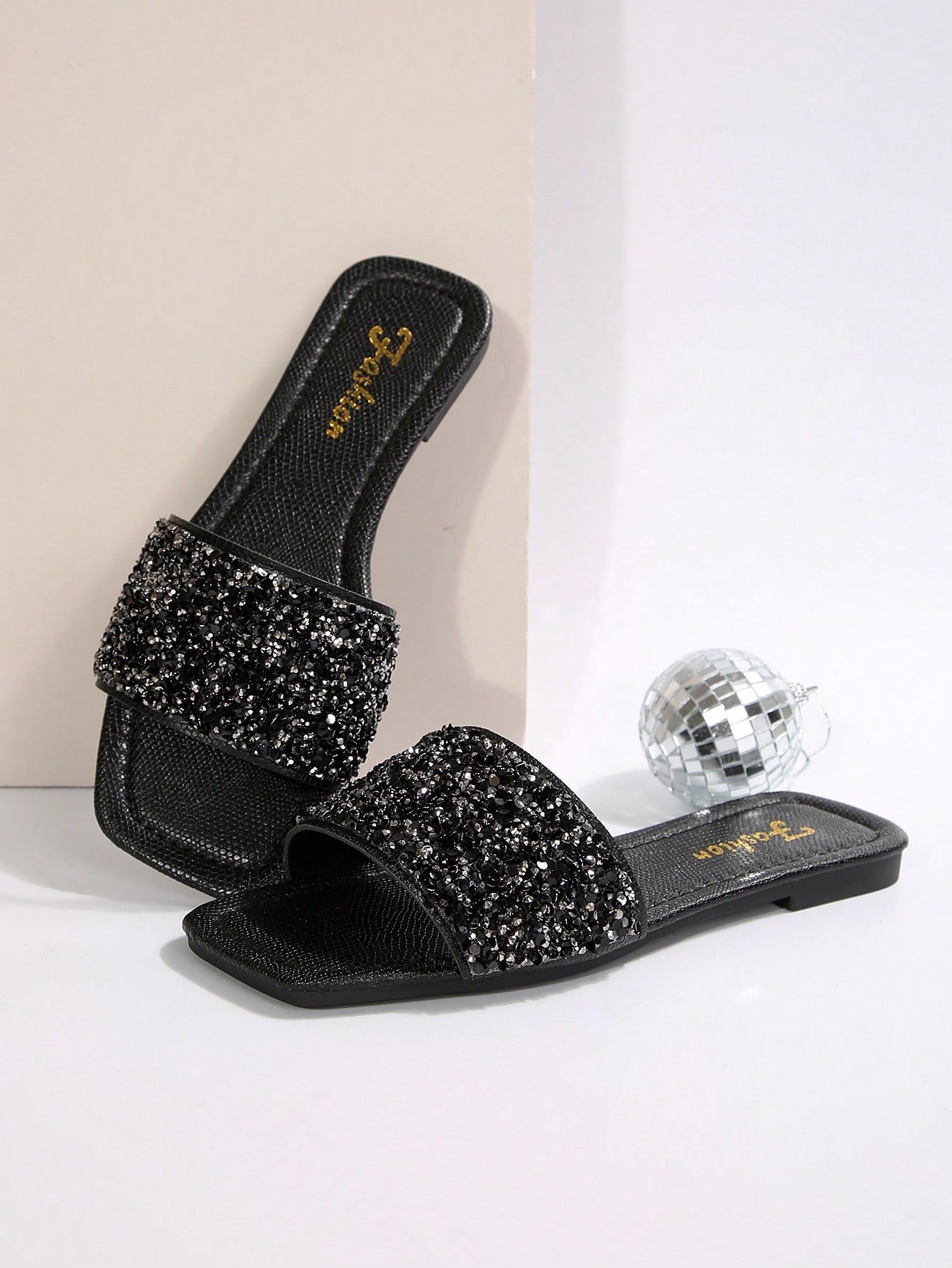 New Plus Size Luxury Anti-Slip Square Toe Mule Rhinestone & Pearl Embellished Fashion Versatile Women Beach Vacation Sandals