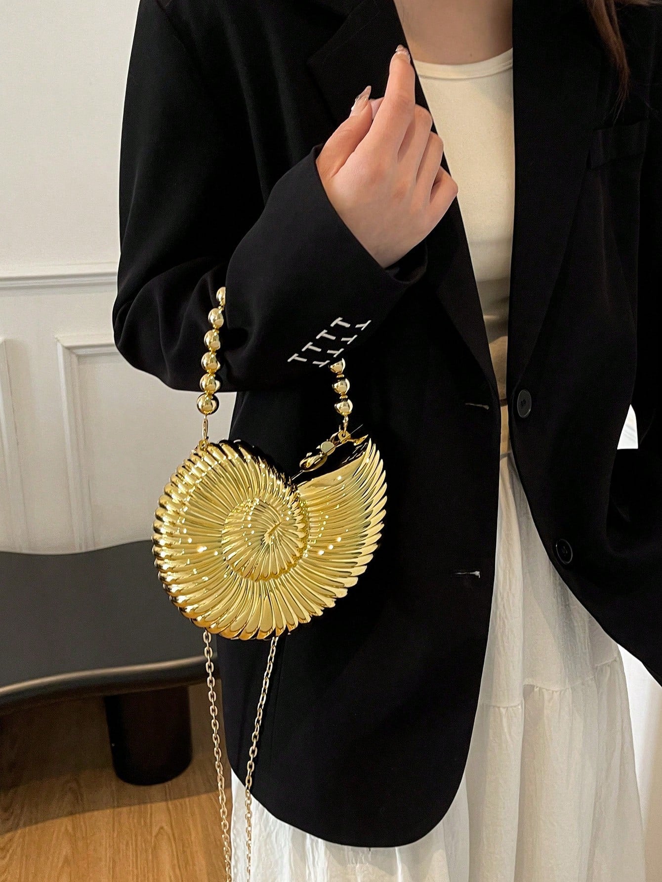 2025 Golden Conch Shaped Shoulder Bag, Detachable Shoulder Strap, Fashionable Lipstick Pouch, Elegant And Fashionable Shoulder Bag, Suitable For Evening Outings