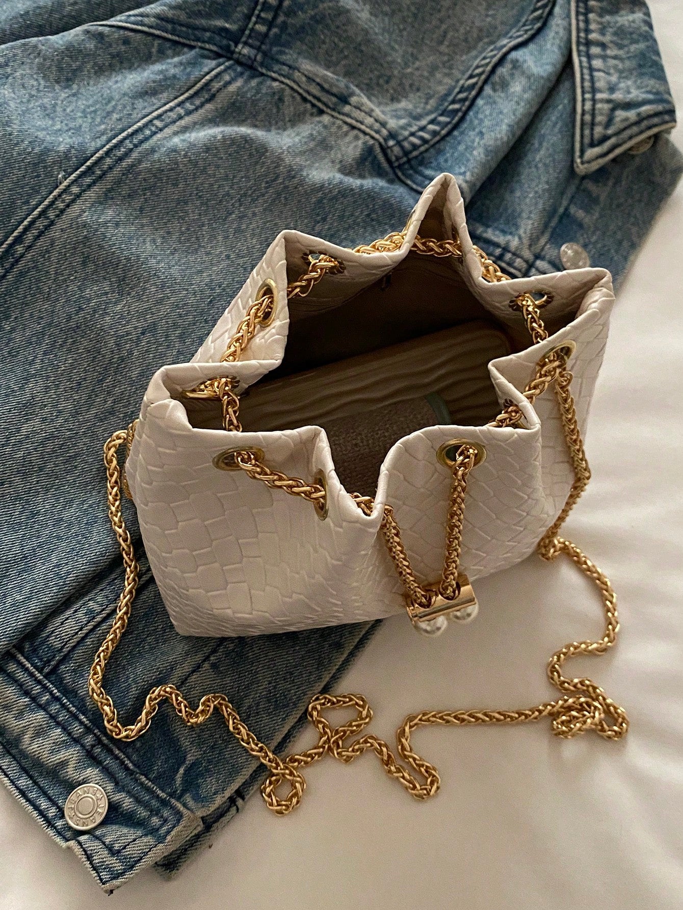 Fashion Solid Color Hollow Out Woven Chain Drawstring Mini Crossbody Bucket Bag