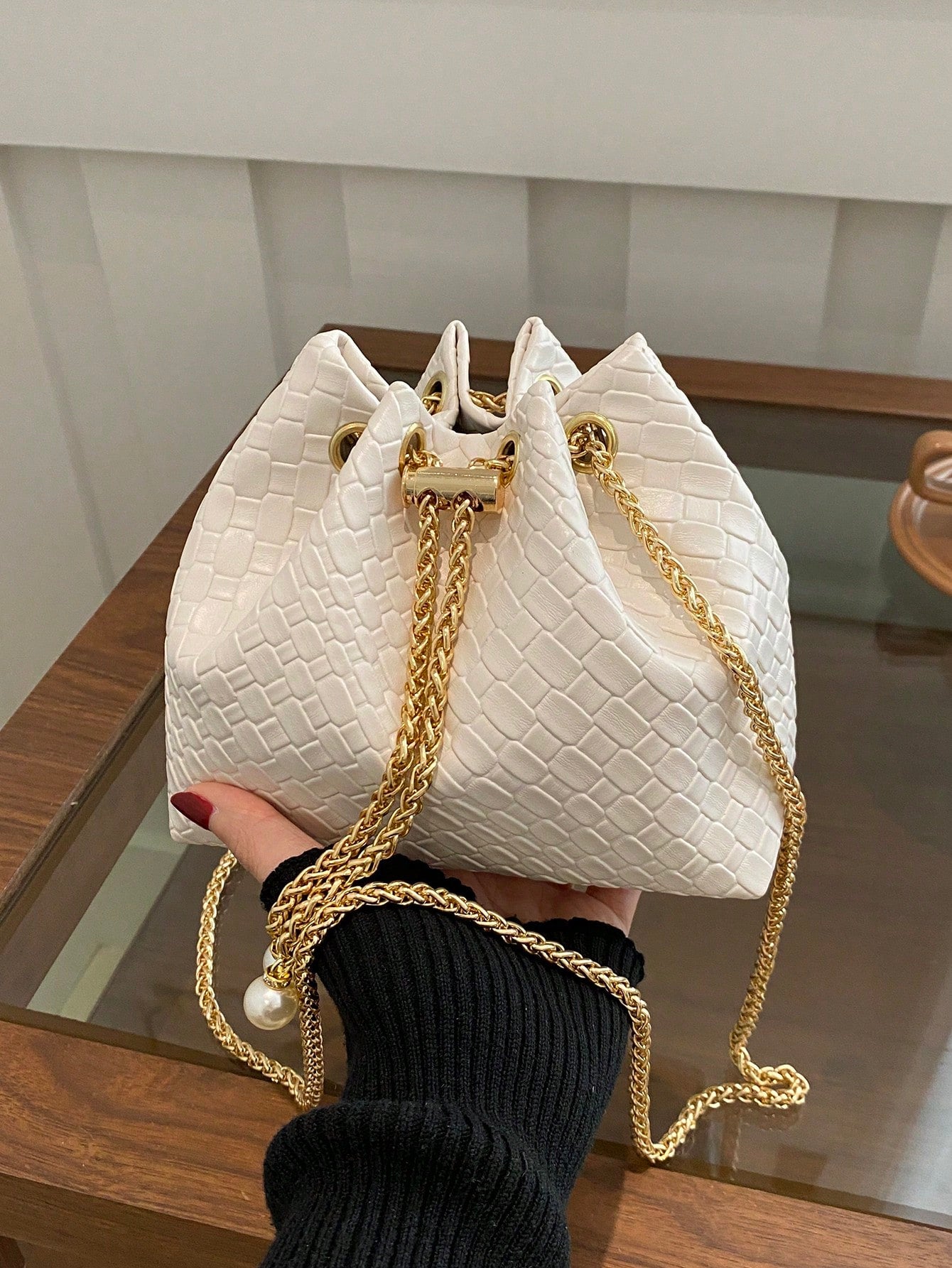 Fashion Solid Color Hollow Out Woven Chain Drawstring Mini Crossbody Bucket Bag