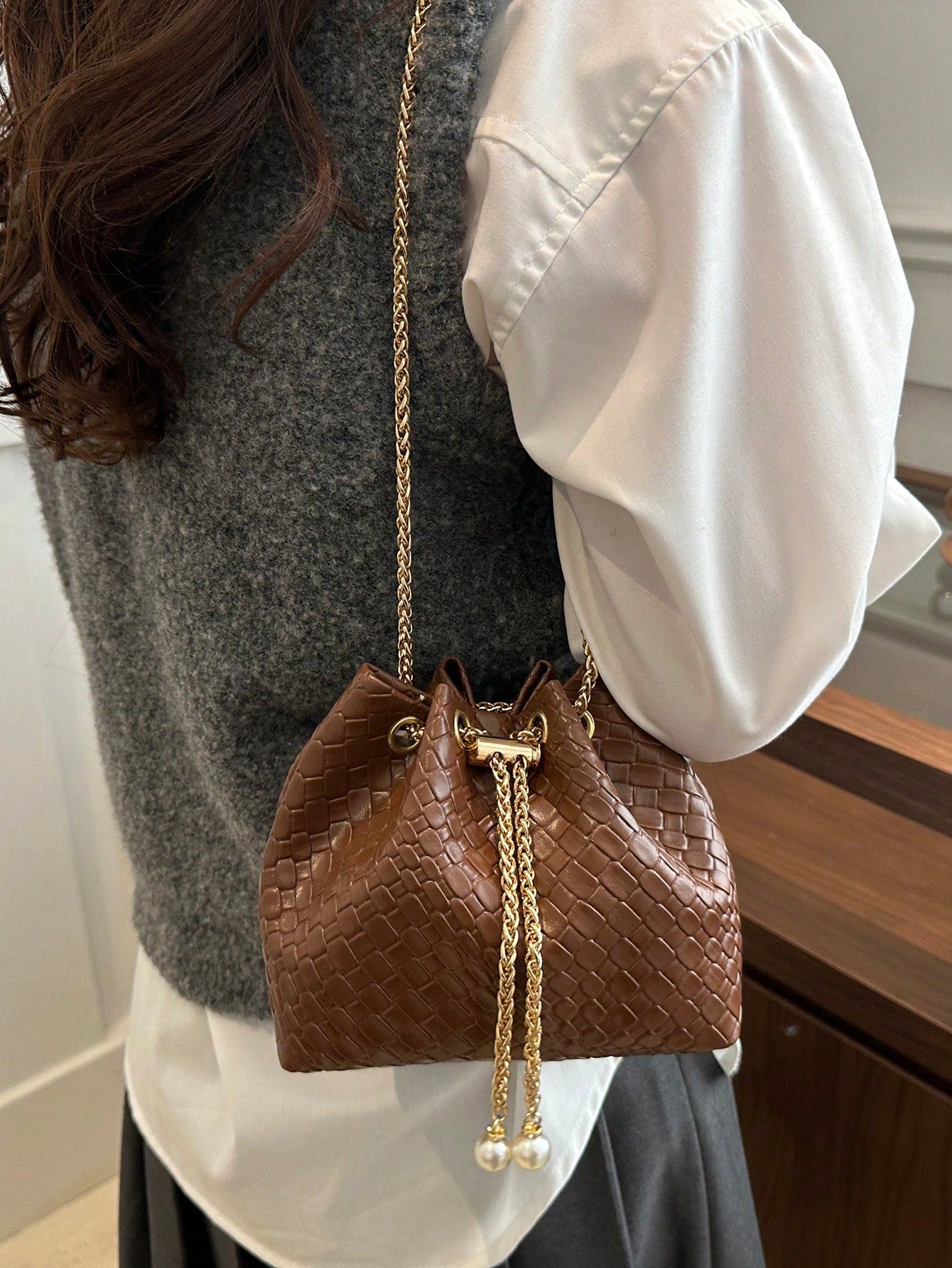 Fashion Solid Color Hollow Out Woven Chain Drawstring Mini Crossbody Bucket Bag