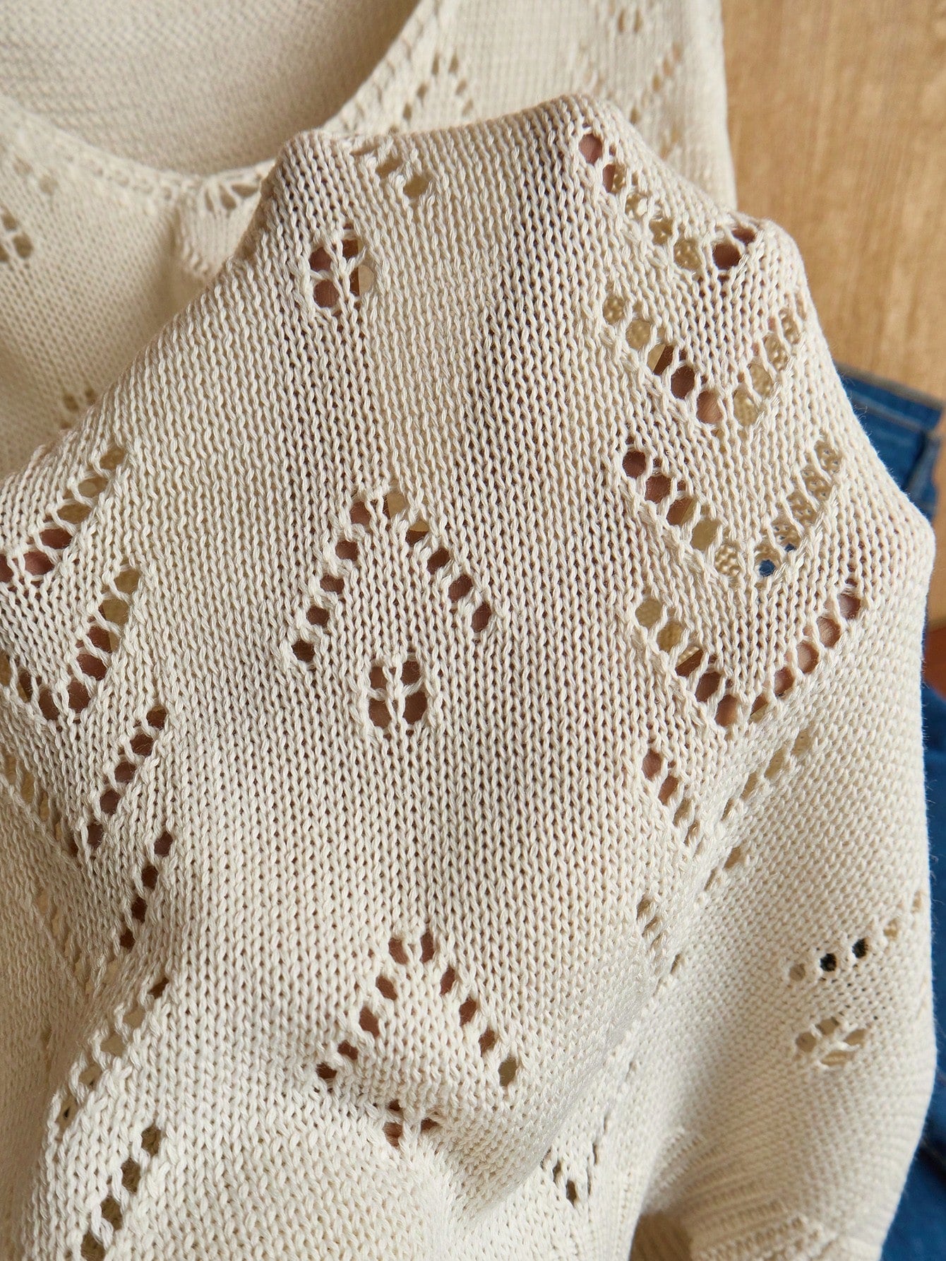 EMERY ROSE Women's Vacation Casual Solid Color Hollow Out Knit Top