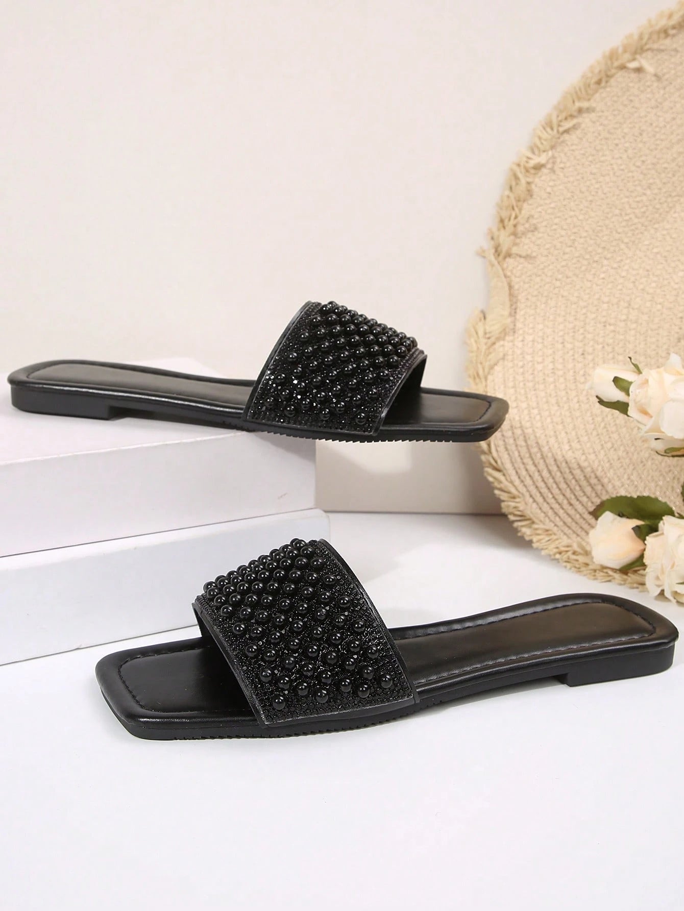 New Plus Size Luxury Anti-Slip Square Toe Mule Rhinestone & Pearl Embellished Fashion Versatile Women Beach Vacation Sandals