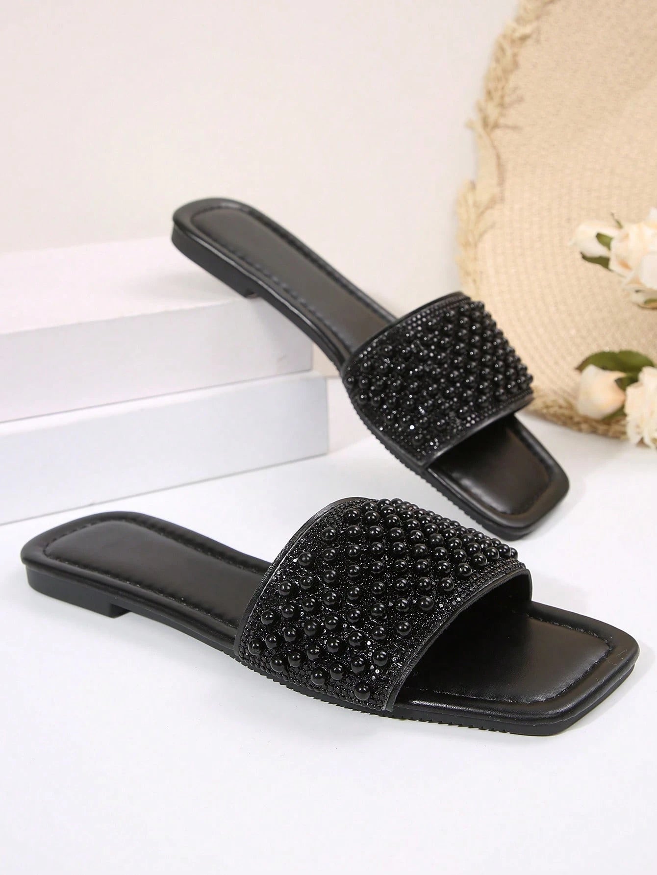 New Plus Size Luxury Anti-Slip Square Toe Mule Rhinestone & Pearl Embellished Fashion Versatile Women Beach Vacation Sandals