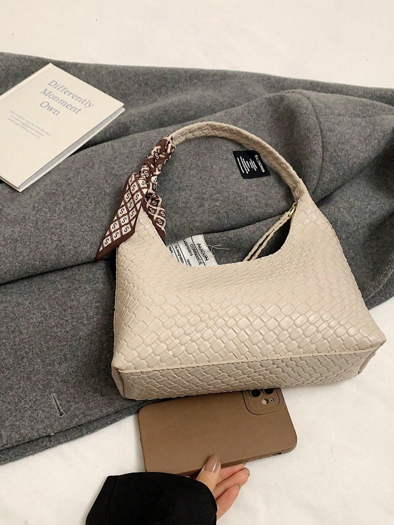 Minimalist Women's Shoulder Bag With Scarf