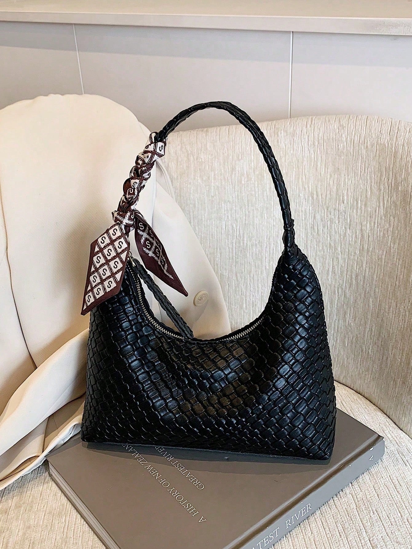 Minimalist Women's Shoulder Bag With Scarf