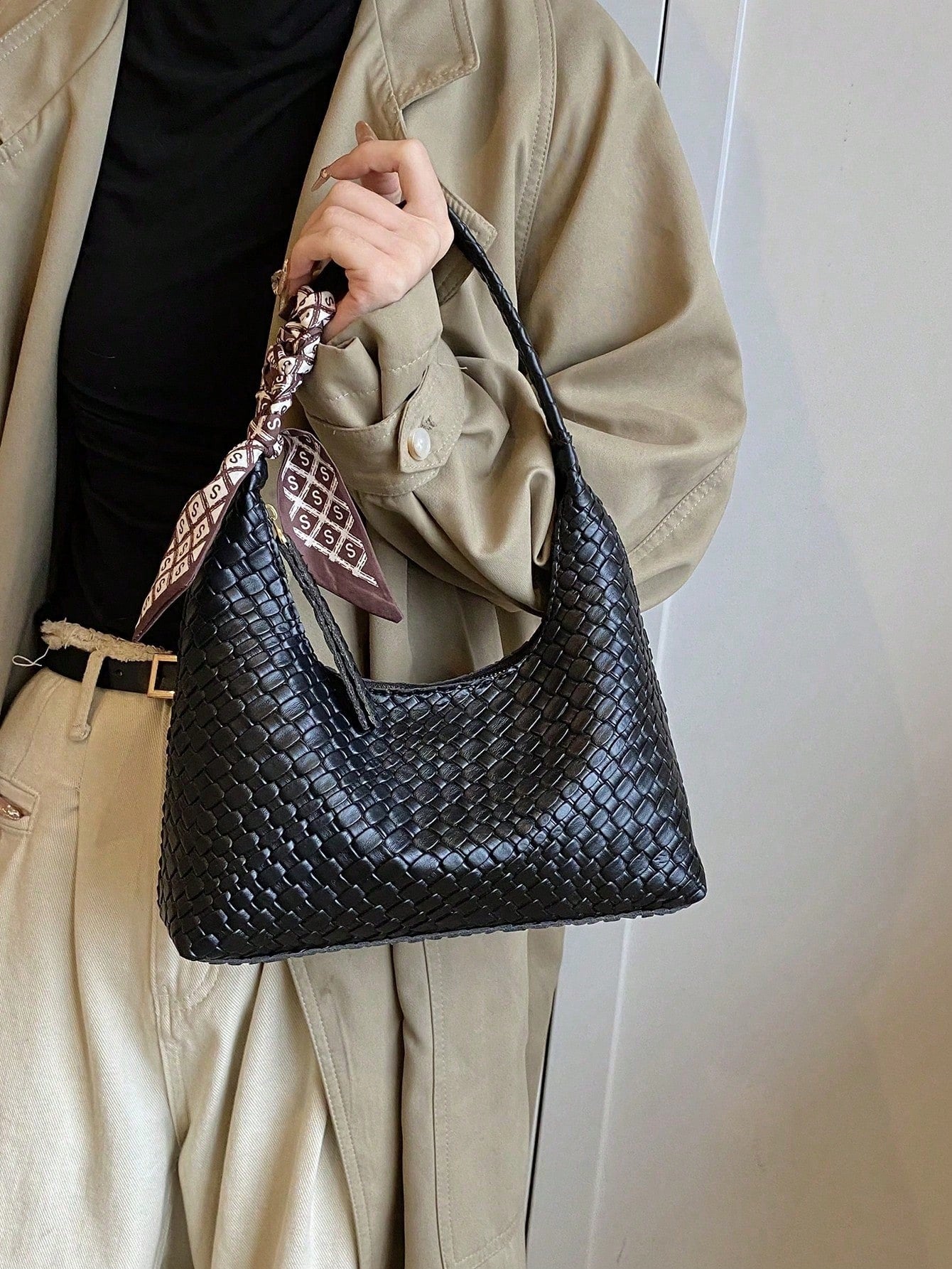 Minimalist Women's Shoulder Bag With Scarf