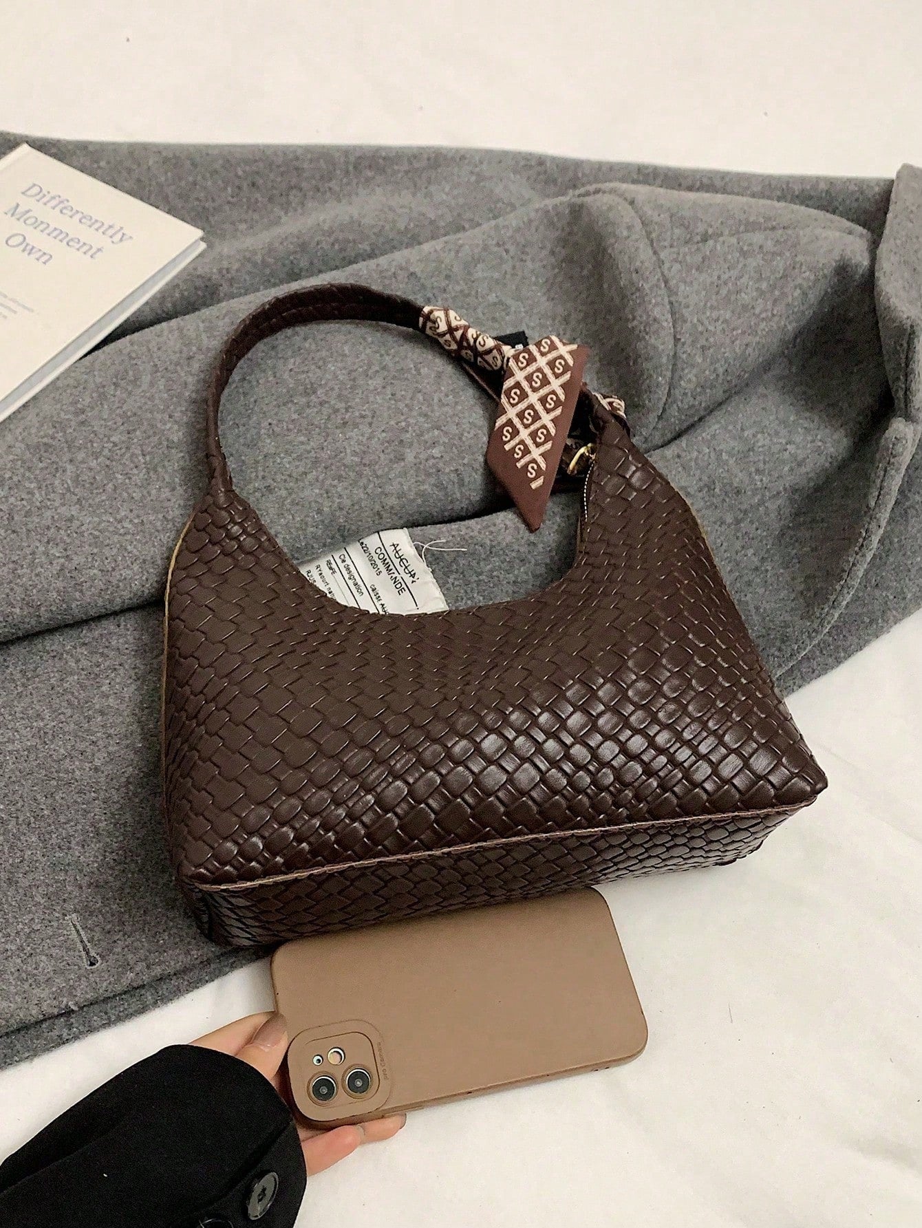 Minimalist Women's Shoulder Bag With Scarf