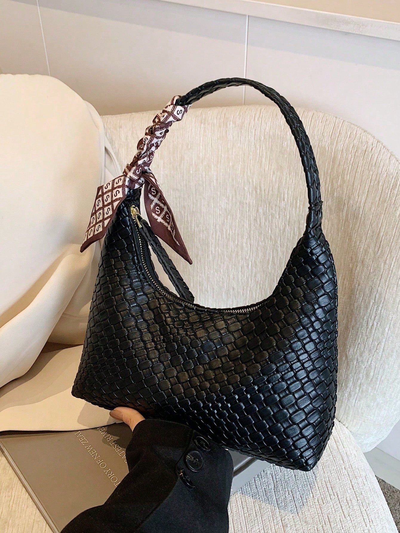 Minimalist Women's Shoulder Bag With Scarf