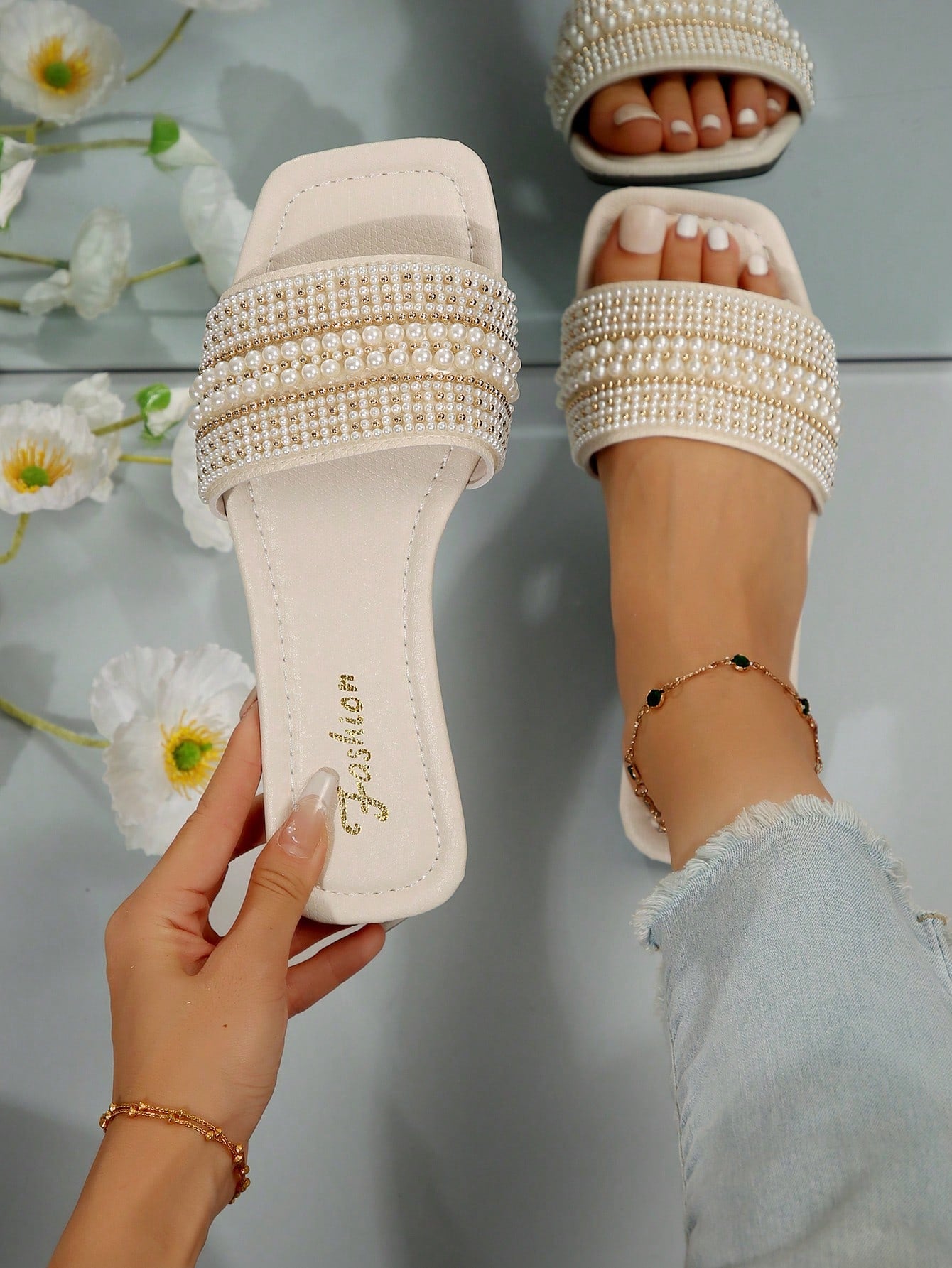 New Plus Size Luxury Anti-Slip Square Toe Mule Rhinestone & Pearl Embellished Fashion Versatile Women Beach Vacation Sandals