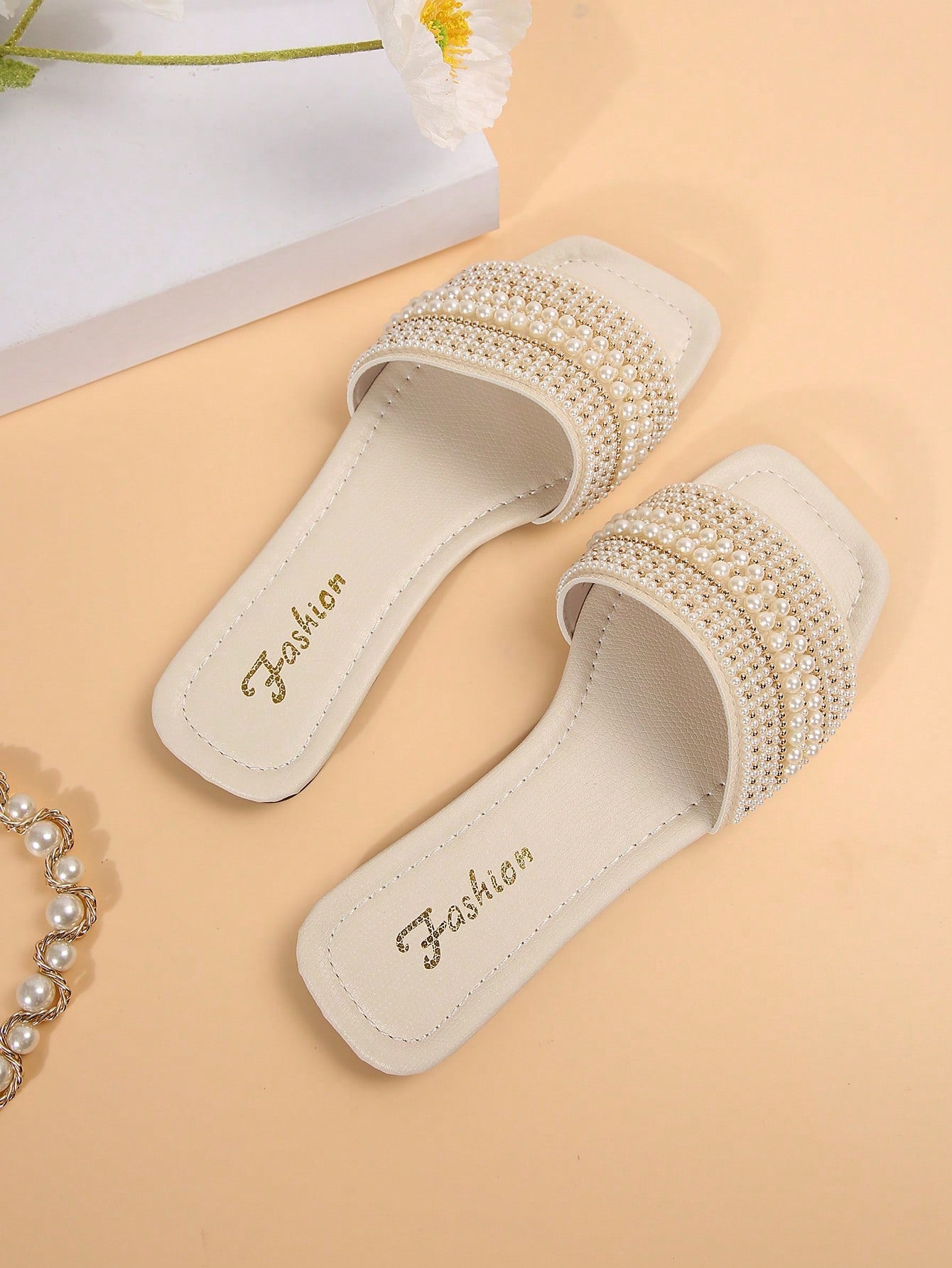 New Plus Size Luxury Anti-Slip Square Toe Mule Rhinestone & Pearl Embellished Fashion Versatile Women Beach Vacation Sandals