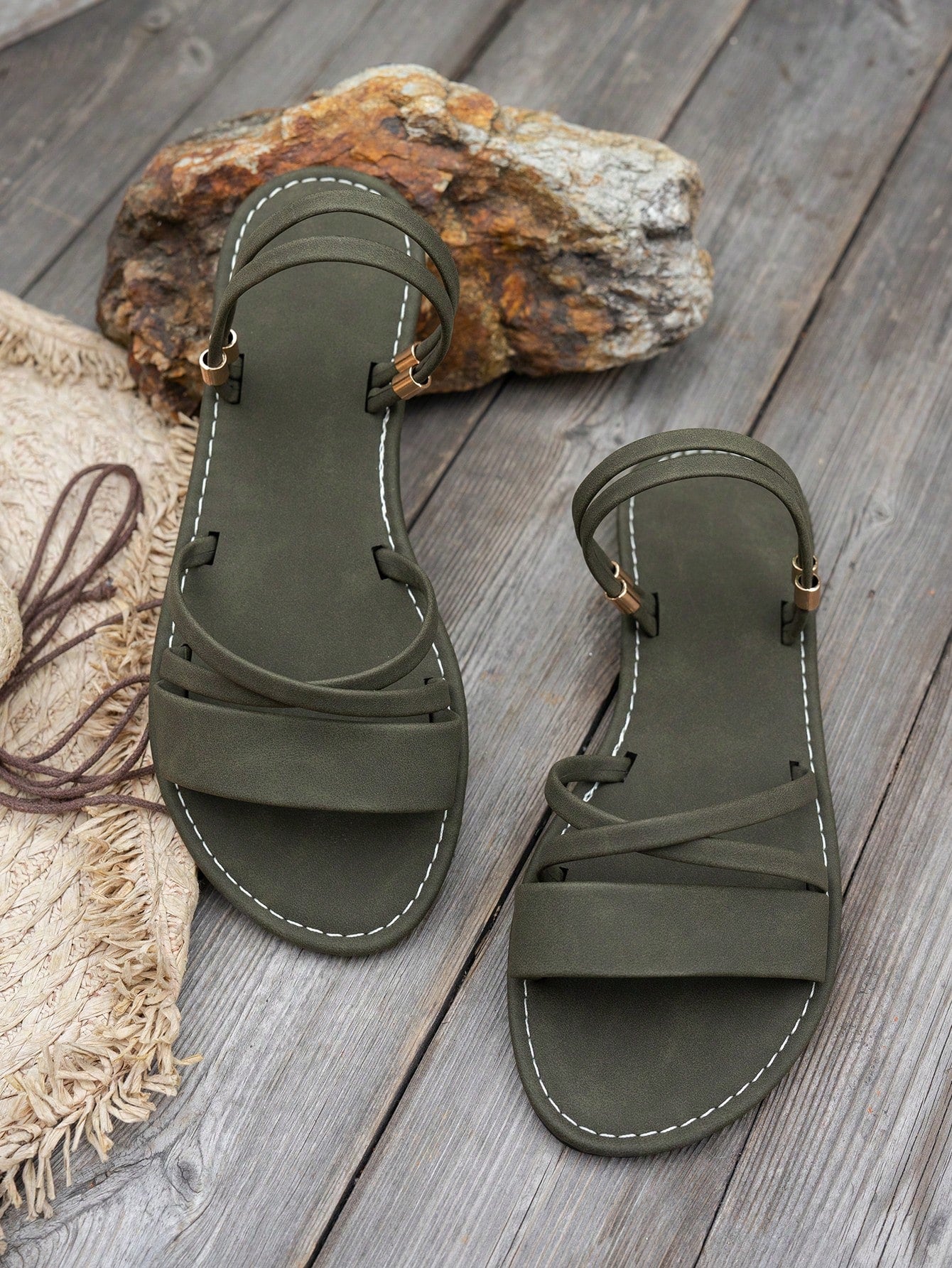 2025 New Summer Simple Versatile Open Toe Outdoor/Indoor Roman Flat Sandals