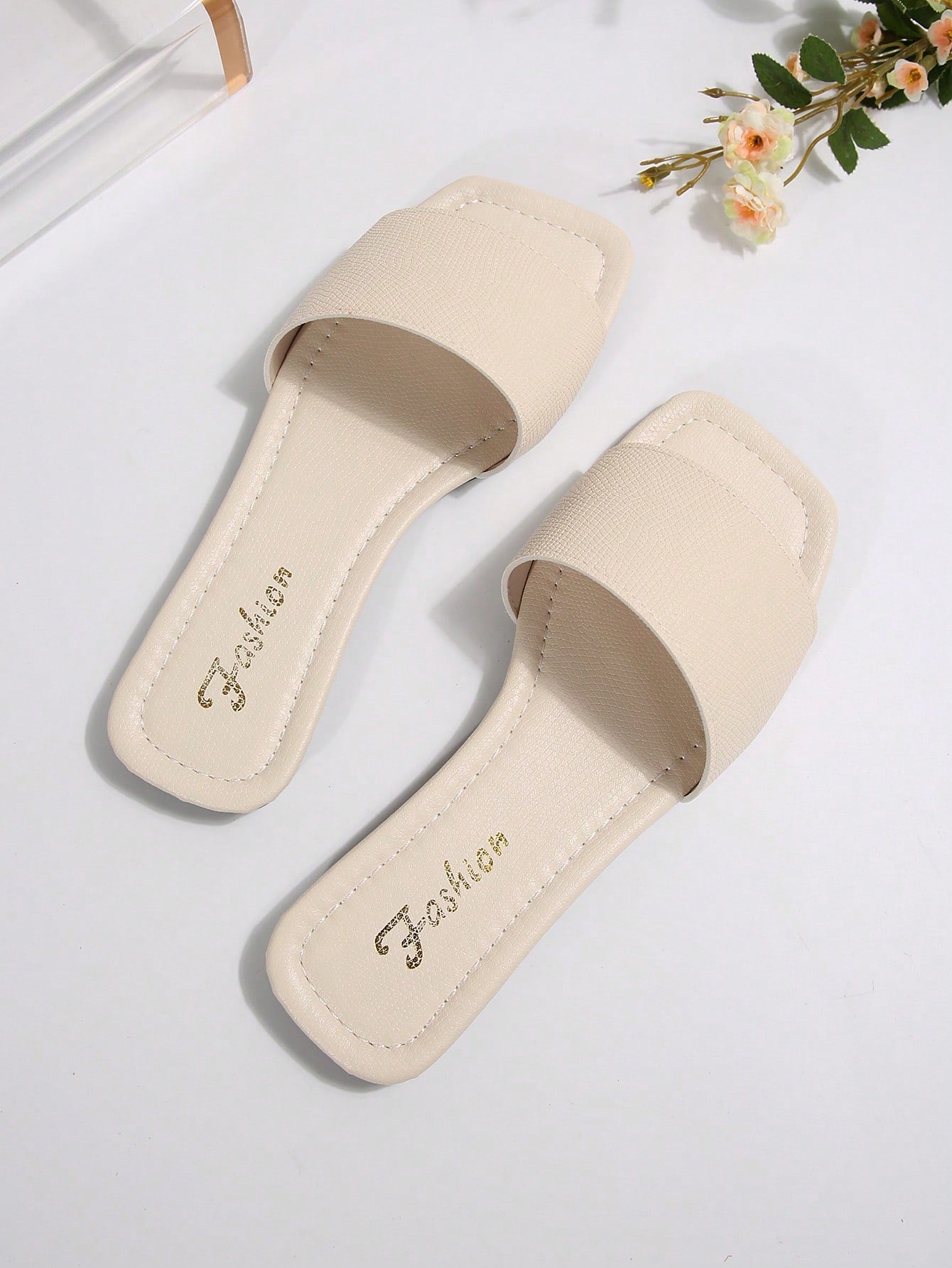 Plus Size Women's Black Slide Sandals, Spring/Summer New Black Square Toe Flat Sandals Suitable With Dresses To Make Legs Look Longer, Beach Slippers For Fashionable Girls, Non-Slip Indoor Slippers, Cute Girls' Plastic