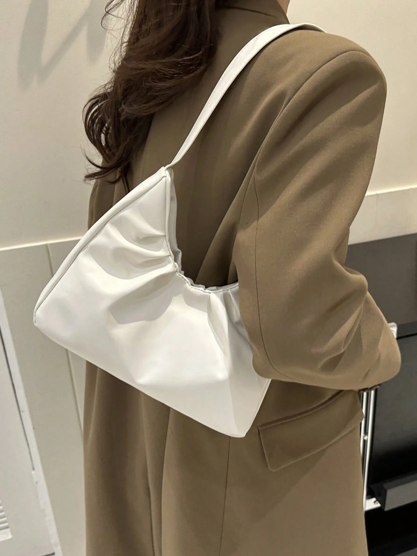 Stylish Shoulder Bag, New Solid Color Pleated Fresh Handbag With Quality Underarm Design, Suitable For Spring & Autumn