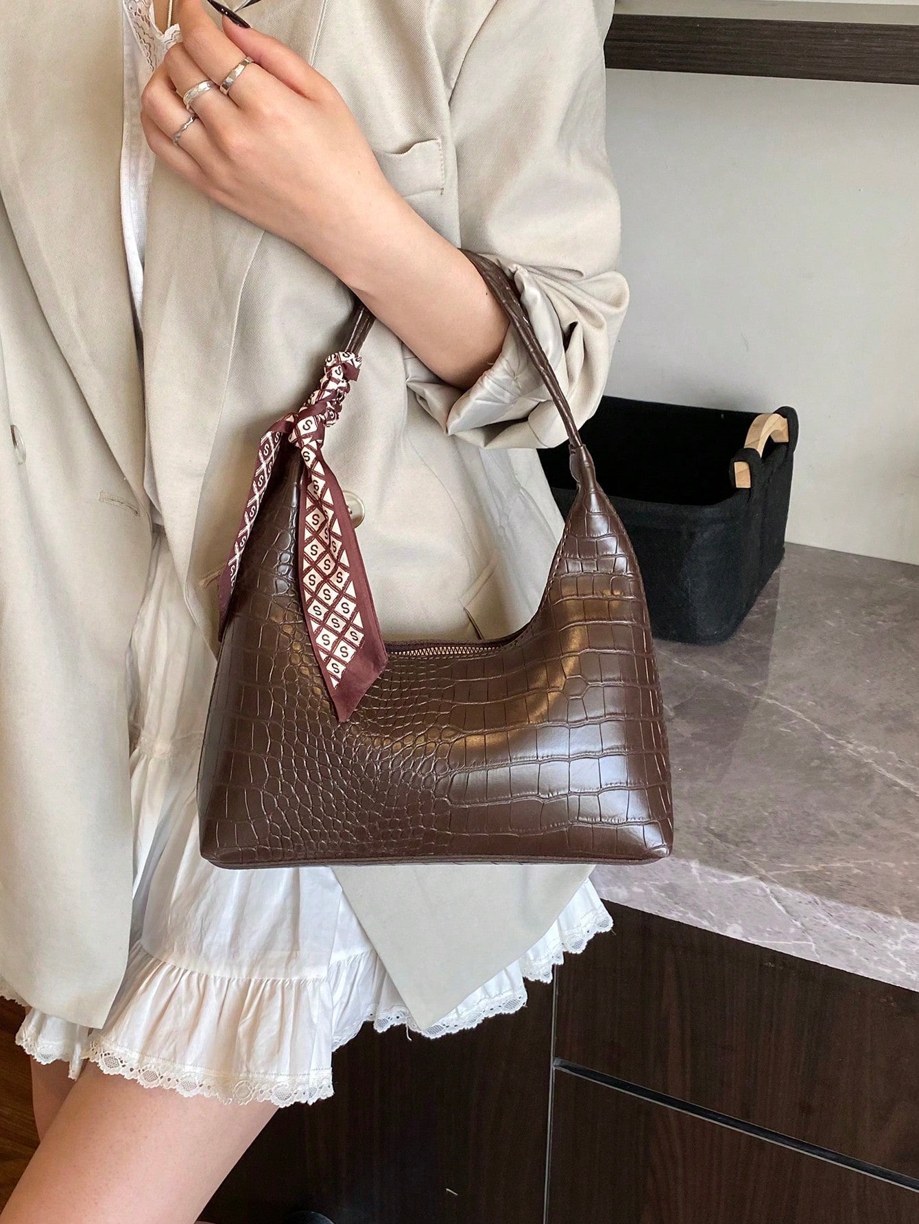 Minimalist Women's Shoulder Bag With Scarf