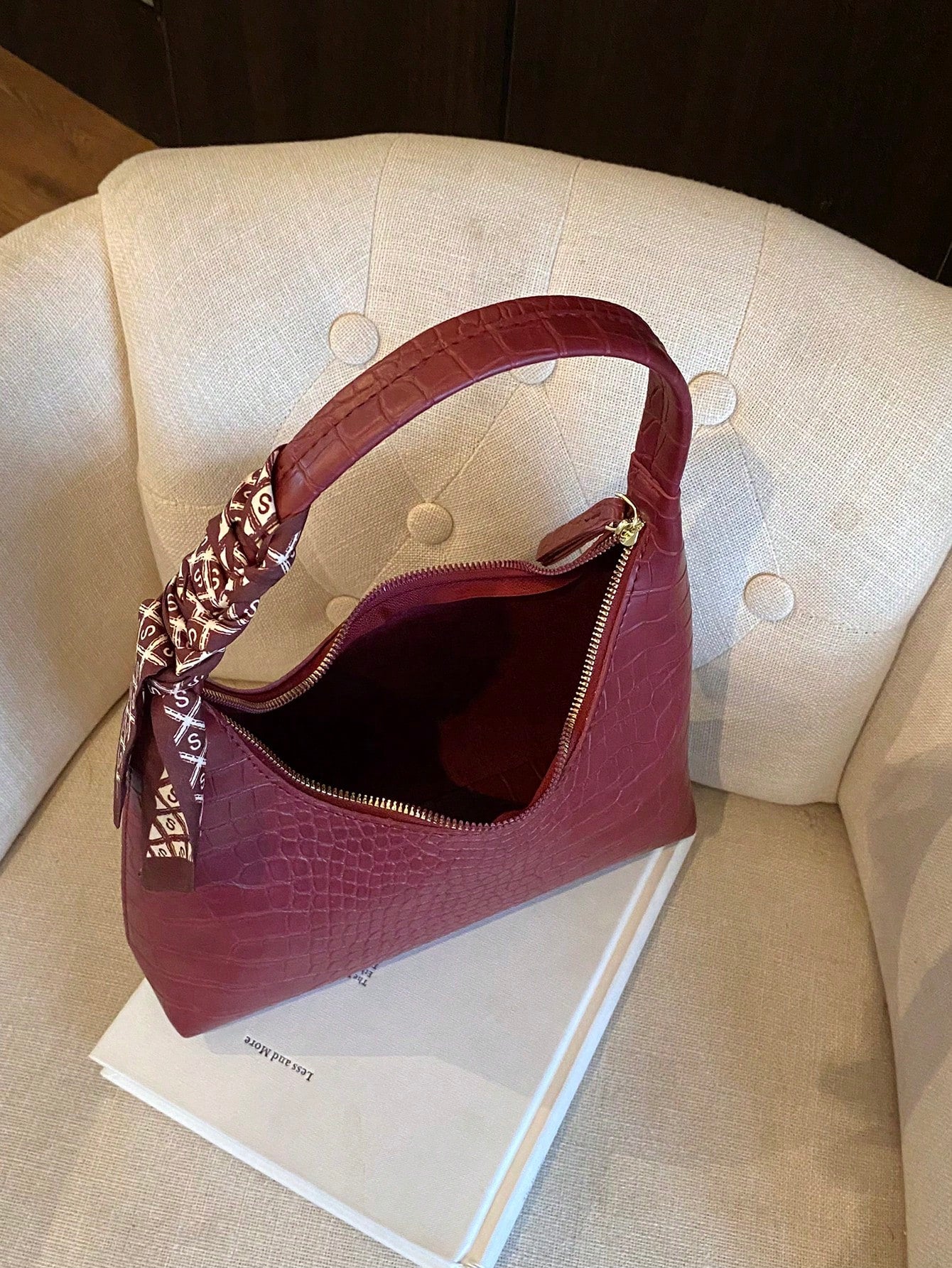 Minimalist Women's Shoulder Bag With Scarf