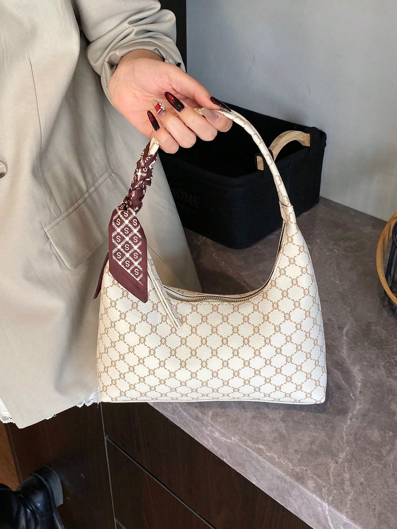 Minimalist Women's Shoulder Bag With Scarf