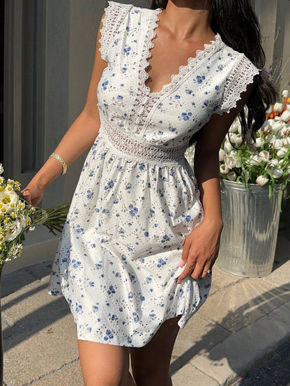 SHEIN Frenchy Women Simple Solid Color Hollow Out Jagged Edge Short Sleeve Casual Dress,Summer Dresses For Women