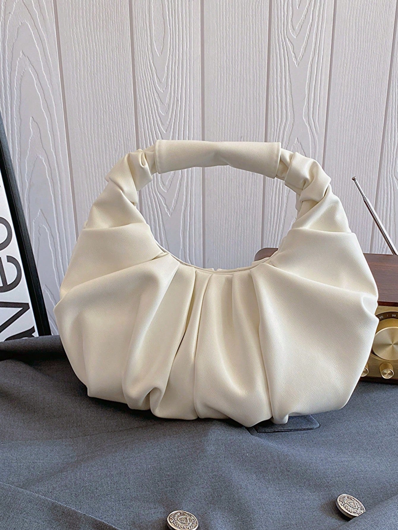 2024 New Style Cloud-Shaped Ruched Orange Bag, Handheld Bag, Versatile Casual Women's Bag, Crescent-Shaped Clutch Bag