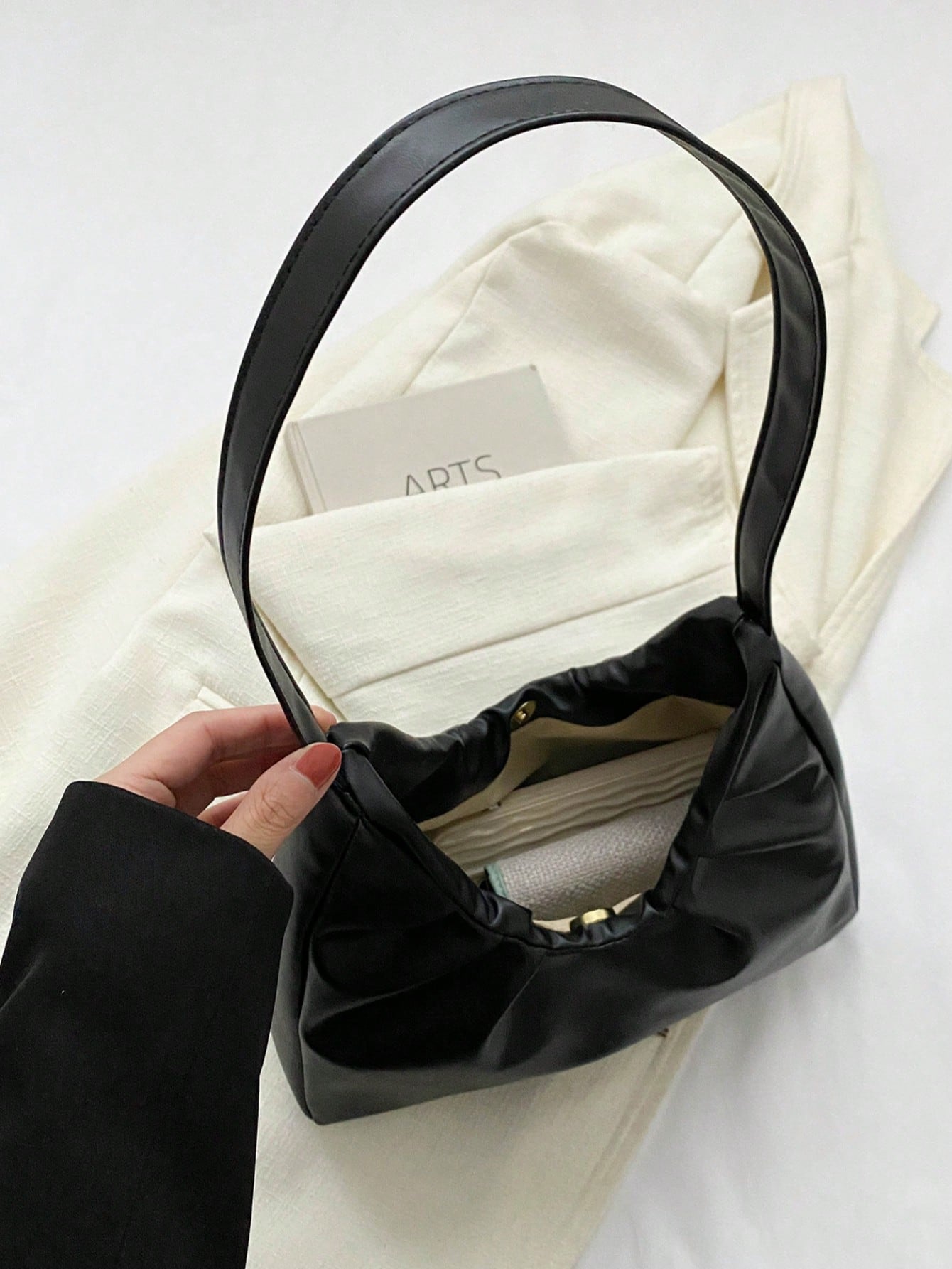 Stylish Shoulder Bag, New Solid Color Pleated Fresh Handbag With Quality Underarm Design, Suitable For Spring & Autumn