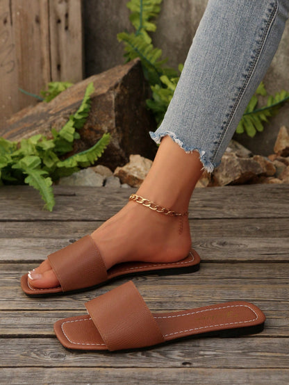 Plus Size Women's Black Slide Sandals, Spring/Summer New Black Square Toe Flat Sandals Suitable With Dresses To Make Legs Look Longer, Beach Slippers For Fashionable Girls, Non-Slip Indoor Slippers, Cute Girls' Plastic