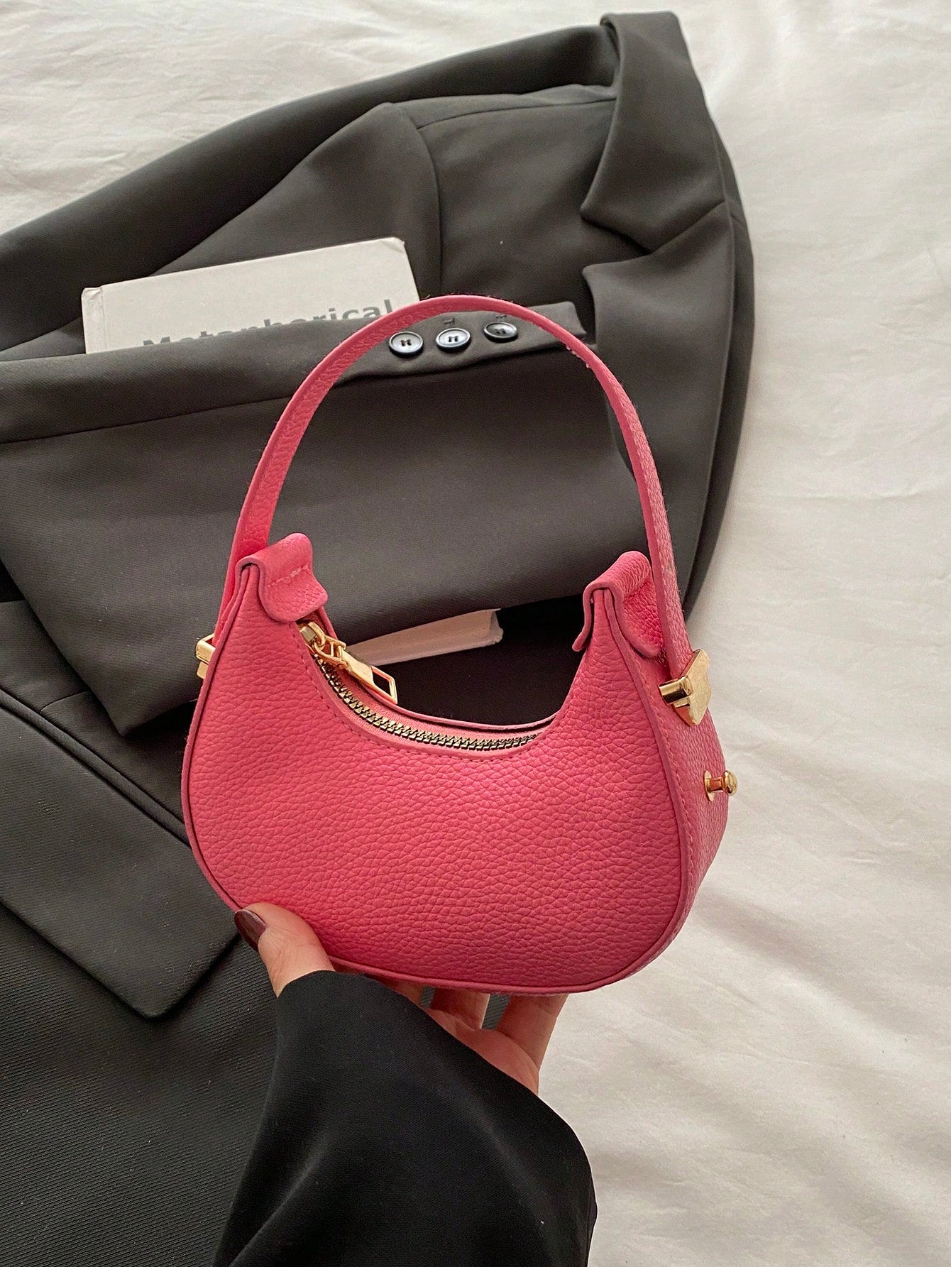 Mini Cute Leopard Print Shoulder Bag For Women, Fashionable & High-Quality Half Moon Shape Handbag, Stylish & Lightweight, Fall Winter Fashionable Cheetah Print Purse For Women, New Fall Winter Tiger Print Bag For Women