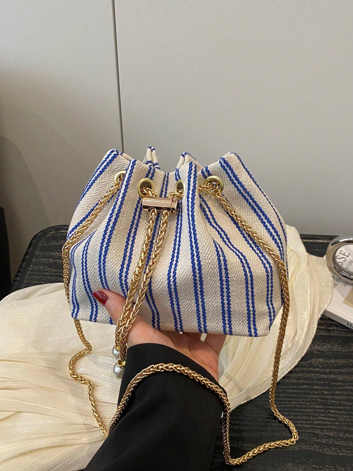 Fashion Solid Color Hollow Out Woven Chain Drawstring Mini Crossbody Bucket Bag