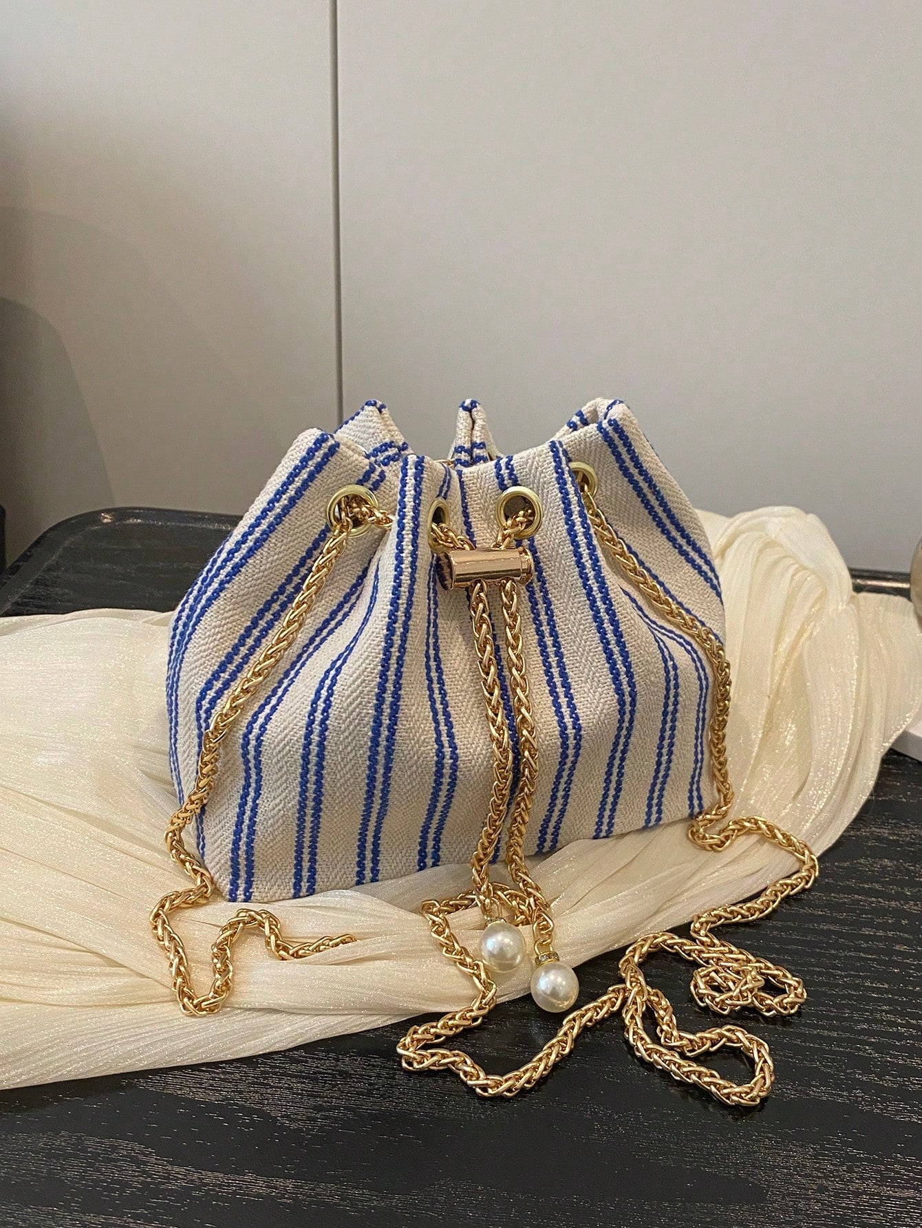 Fashion Solid Color Hollow Out Woven Chain Drawstring Mini Crossbody Bucket Bag