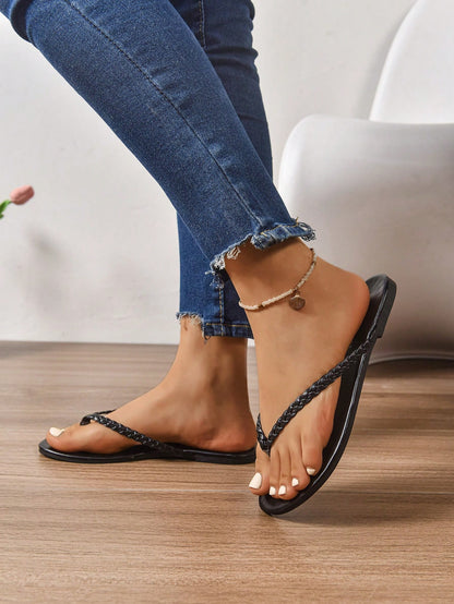 Women's Comfortable Casual Daily Versatile Plus Size Flat Flip Flop Sandals