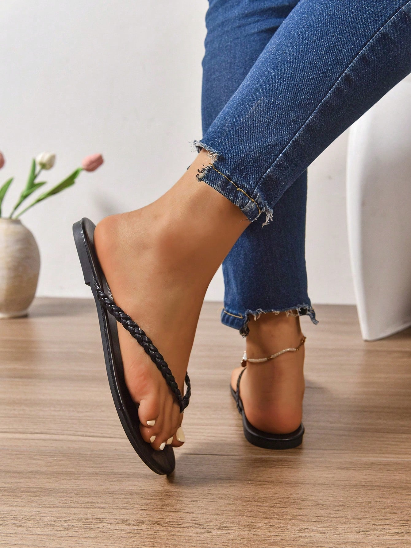 Women's Comfortable Casual Daily Versatile Plus Size Flat Flip Flop Sandals