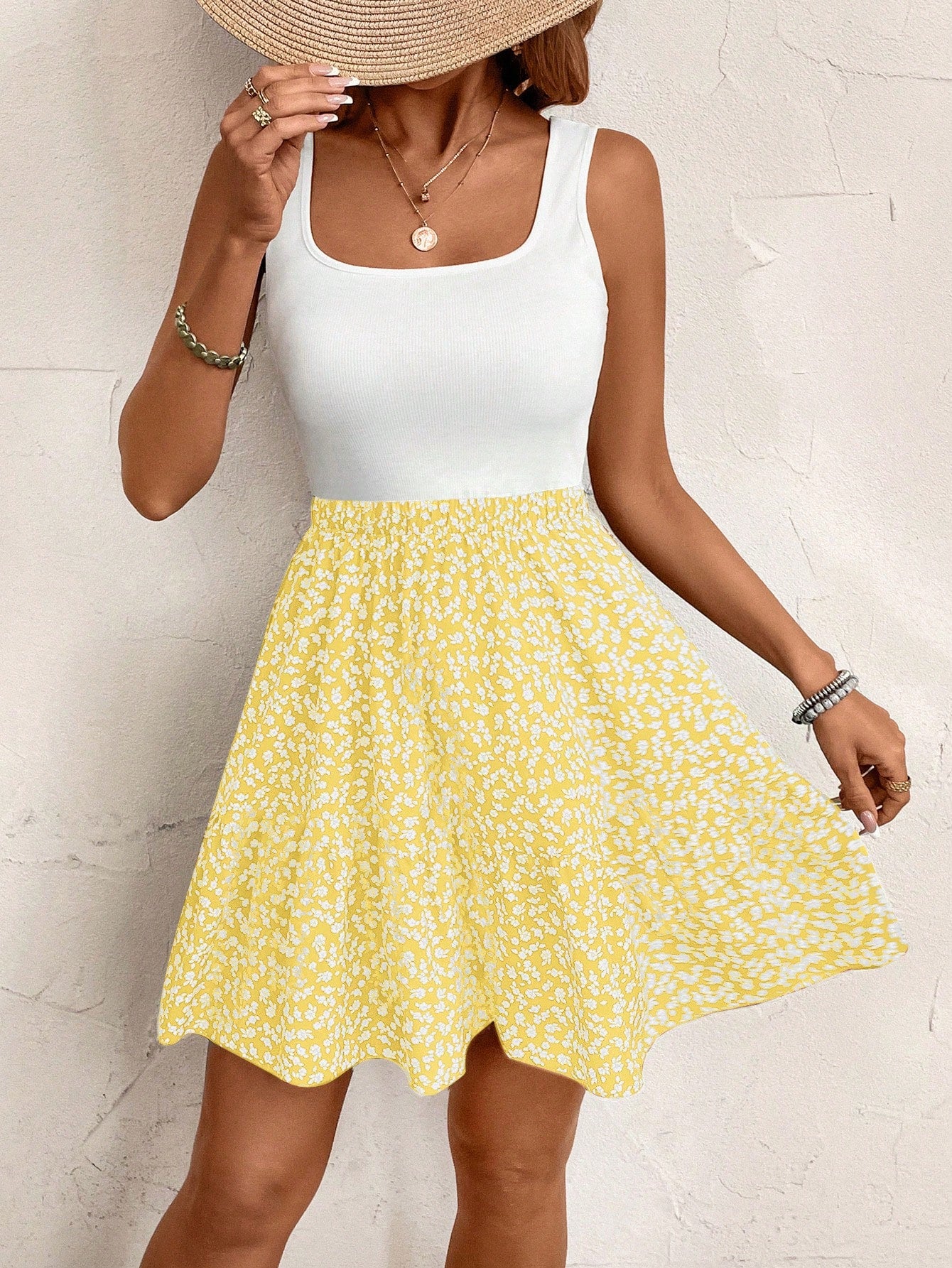 SHEIN Frenchy Summer Vacation Ladies' Floral Pattern Sleeveless A Line Waist-Cinching Dress