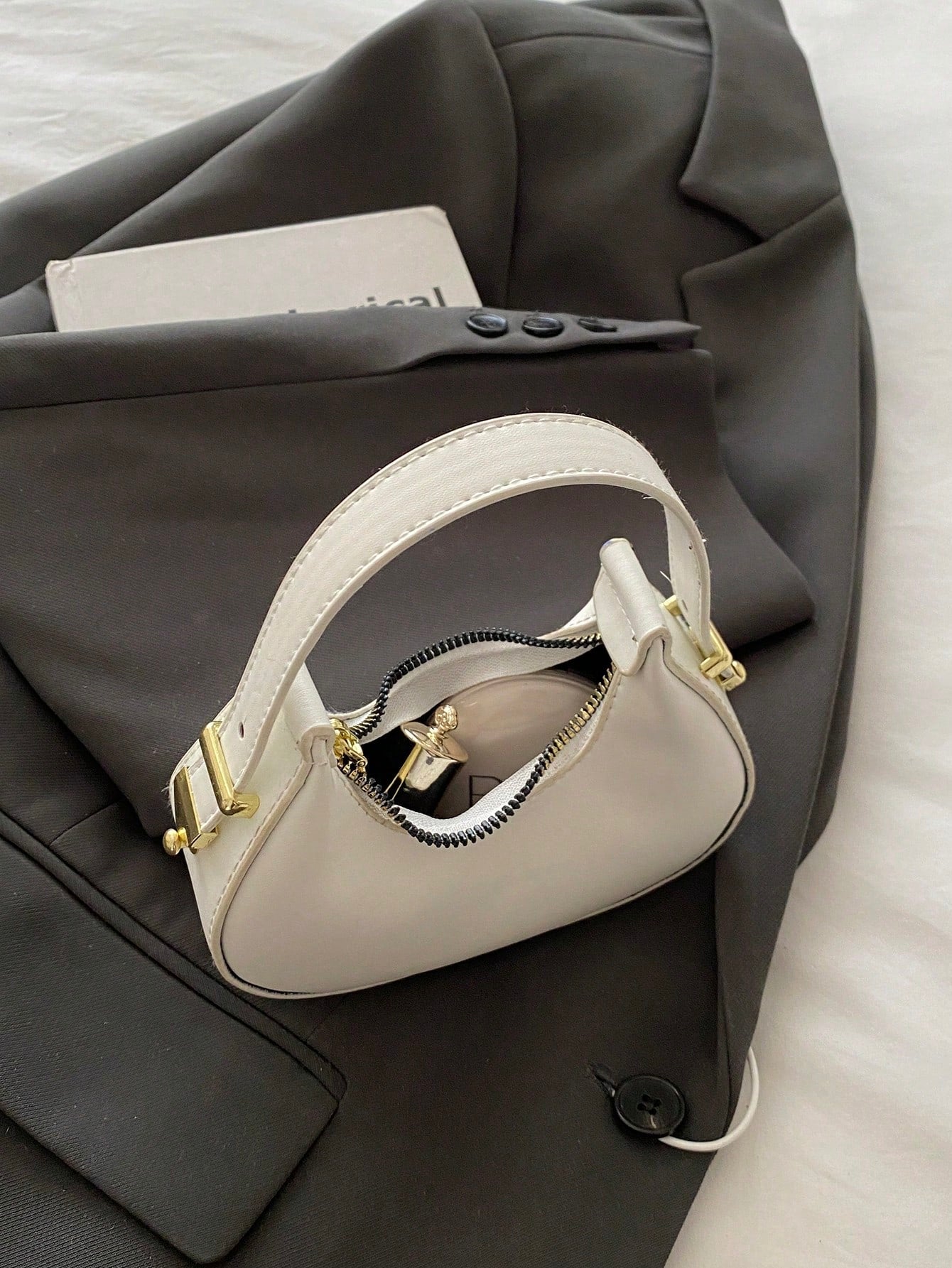 Mini Cute Leopard Print Shoulder Bag For Women, Fashionable & High-Quality Half Moon Shape Handbag, Stylish & Lightweight, Fall Winter Fashionable Cheetah Print Purse For Women, New Fall Winter Tiger Print Bag For Women