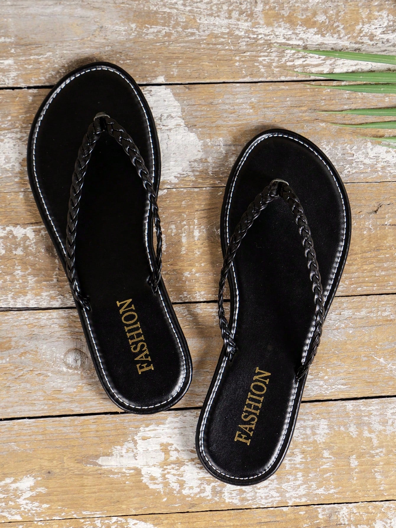 Fashionable Woven Flat Sandals Women's Toe-Strap Flip Flops