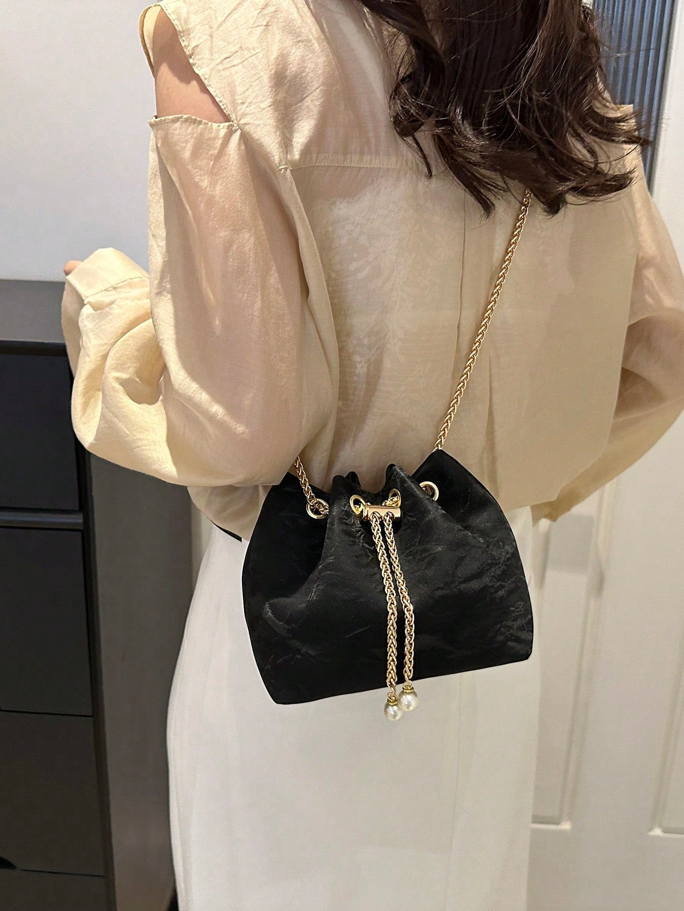 Fashion Solid Color Hollow Out Woven Chain Drawstring Mini Crossbody Bucket Bag