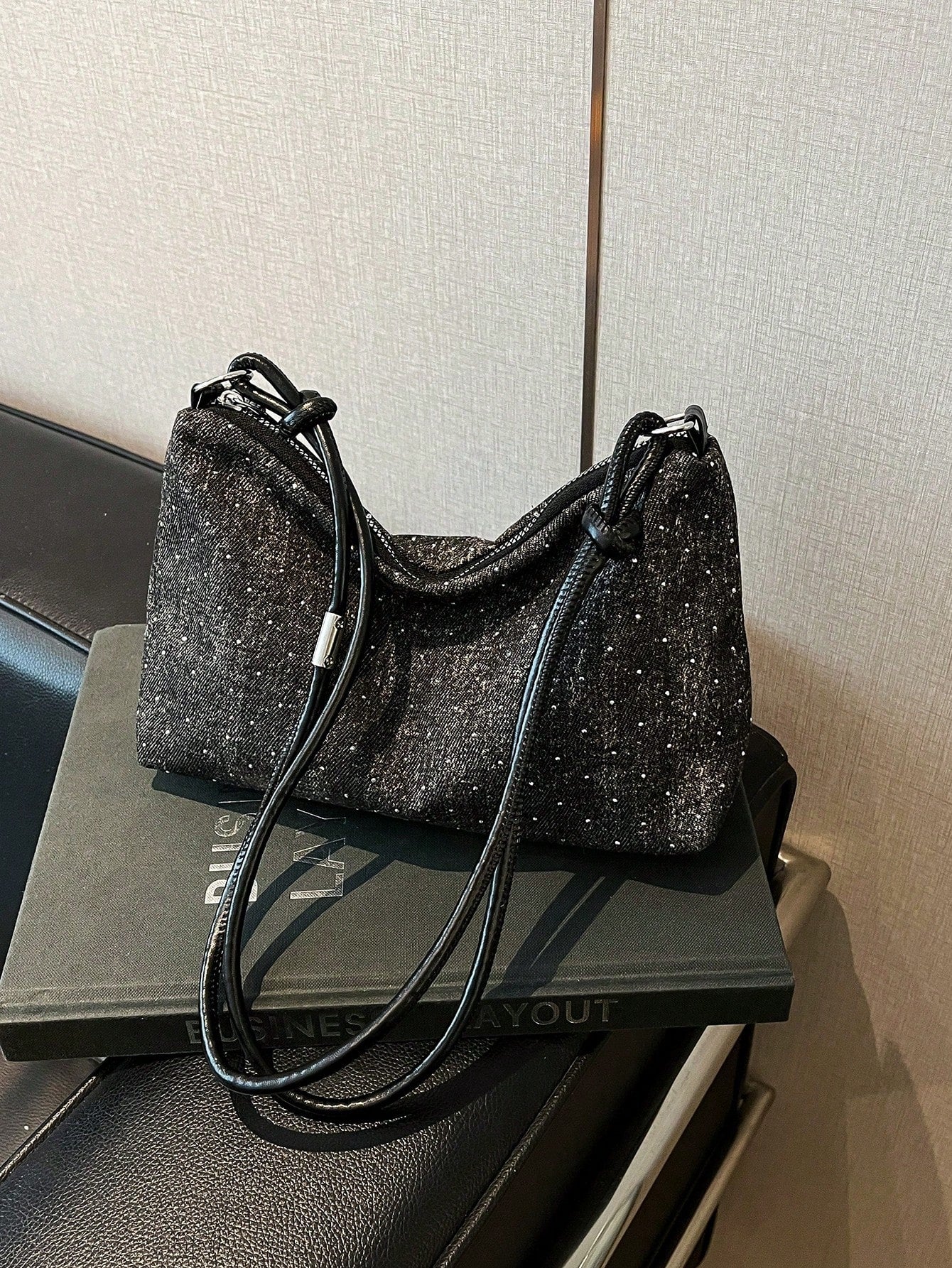 1pc Gold-Tone Glittery Crescent Moon Shape PVC Shoulder Bag For Women