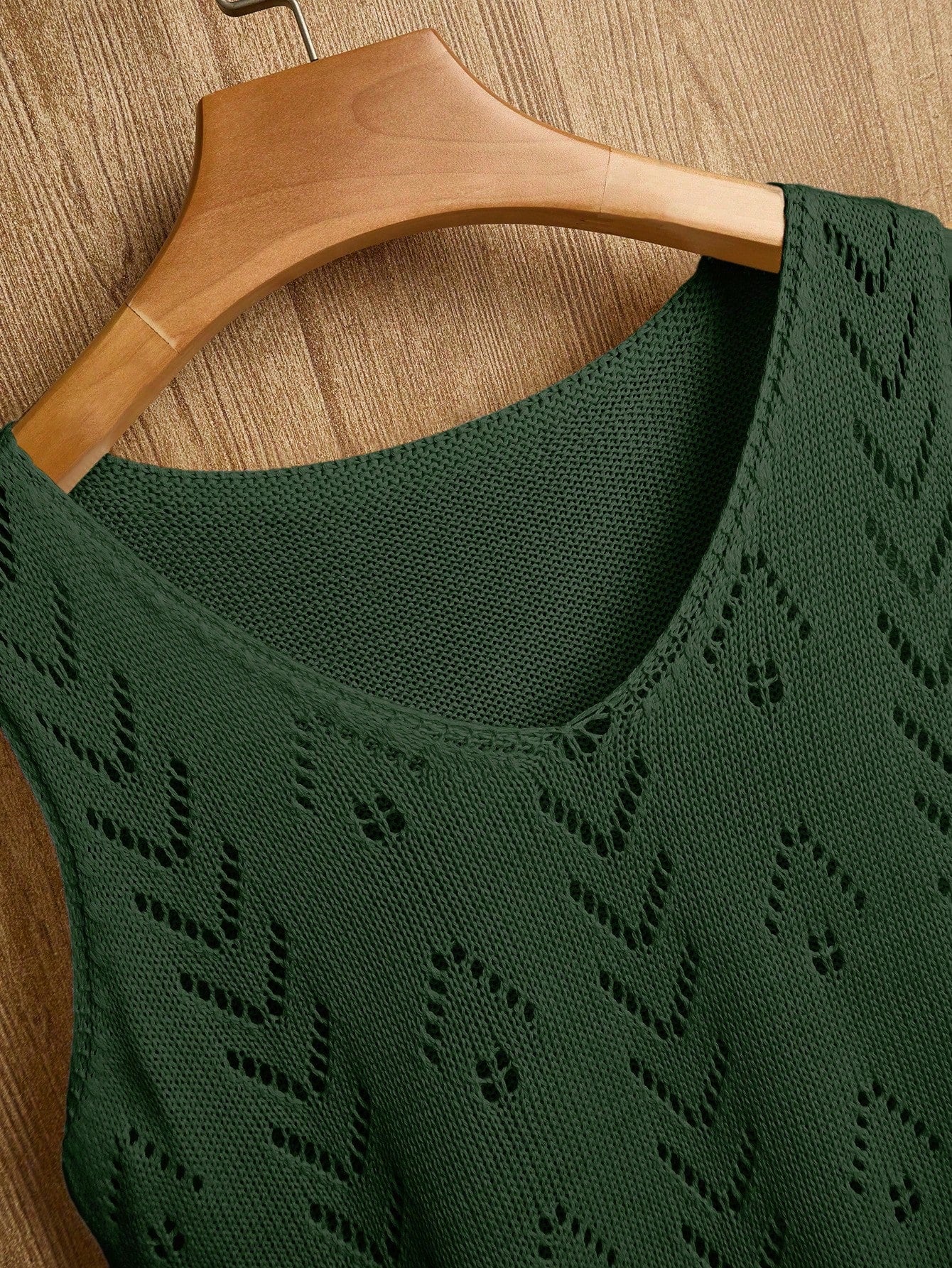 EMERY ROSE Women's Vacation Casual Solid Color Hollow Out Knit Top