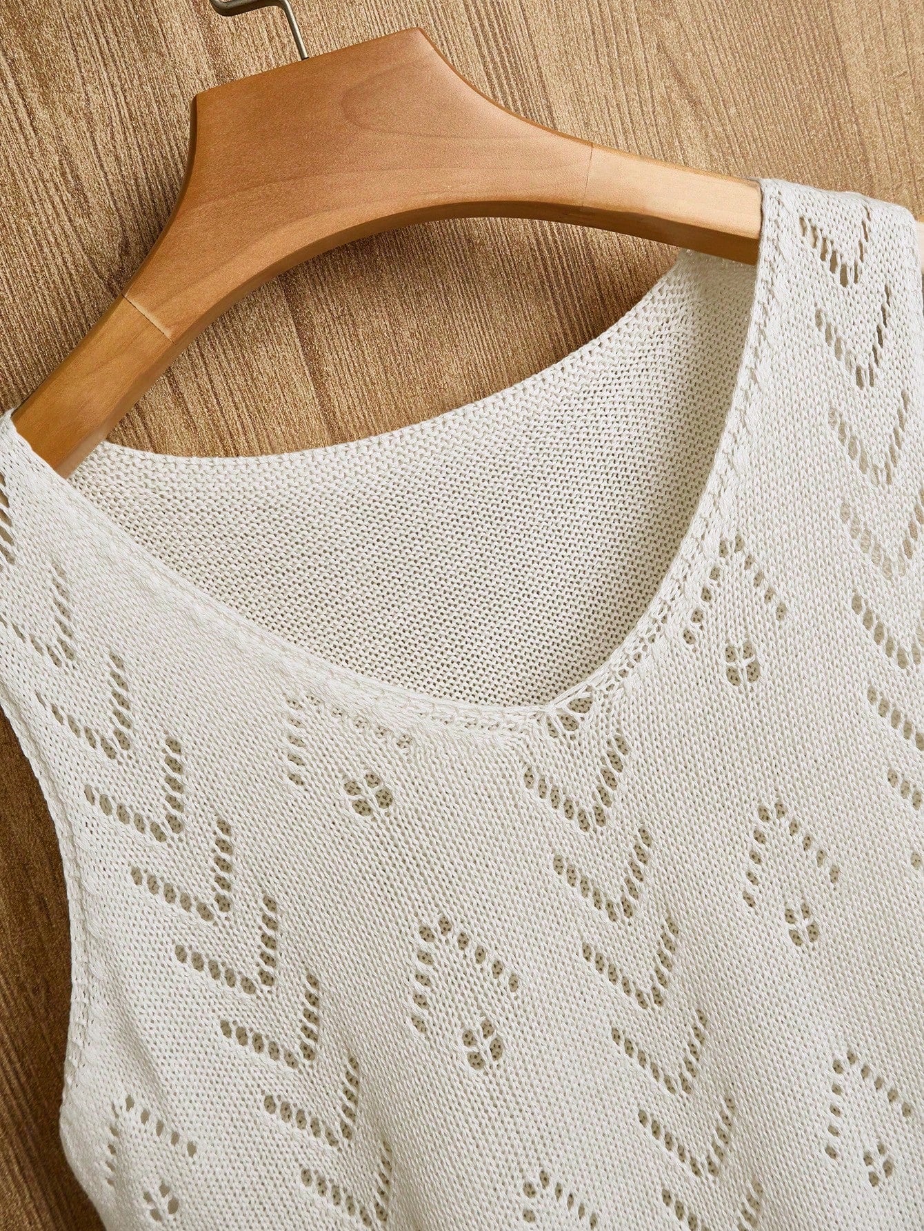 EMERY ROSE Women's Vacation Casual Solid Color Hollow Out Knit Top