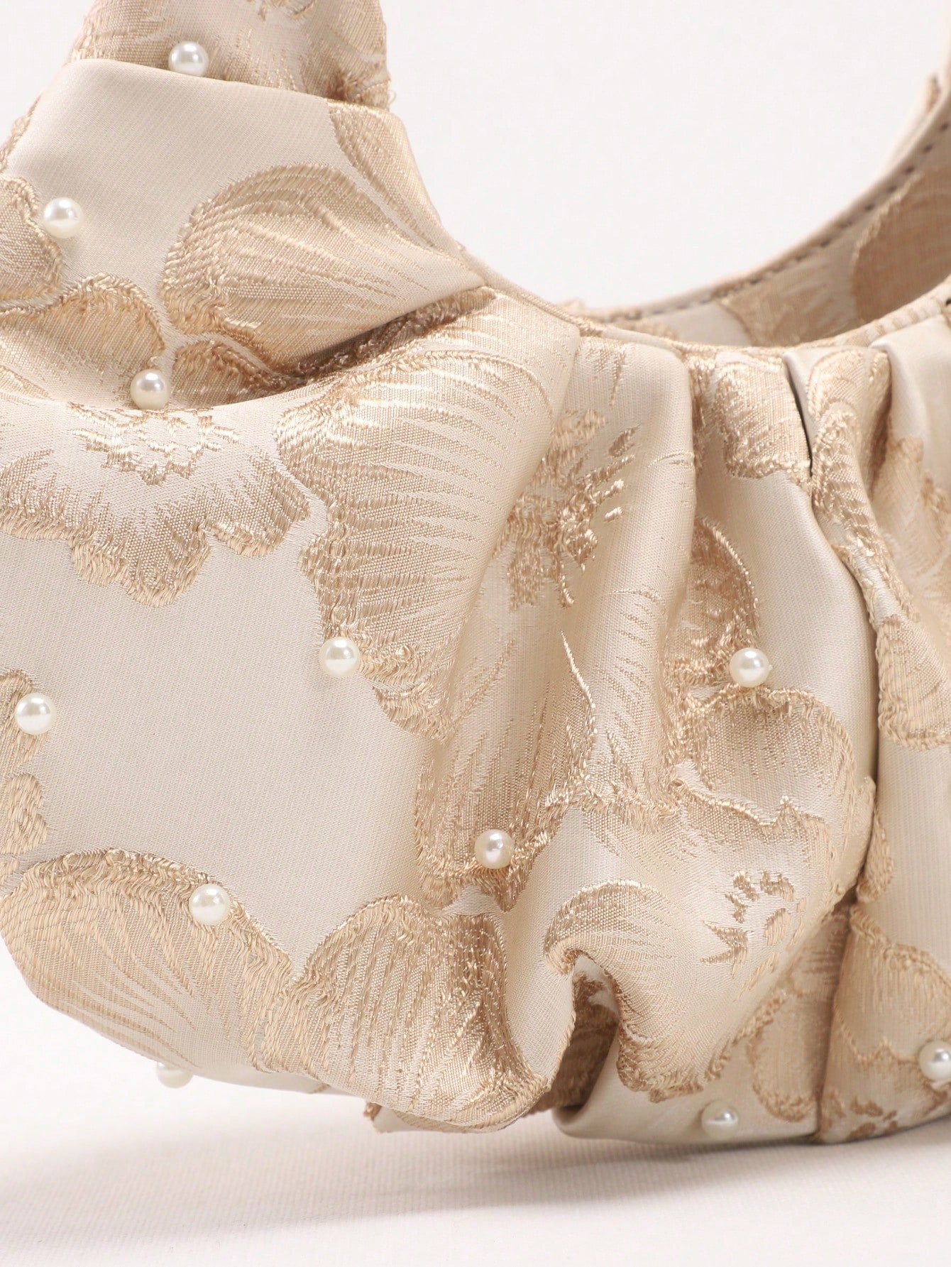 2024 Spring New Arrival Women Handbag, One Piece Of Solid Color Pearl Glossy PU Cloud Bag, Fashionable And Concise Stitching Design With Elegant Elegant For Lady, Foldable And Wrinkled Bag Style.