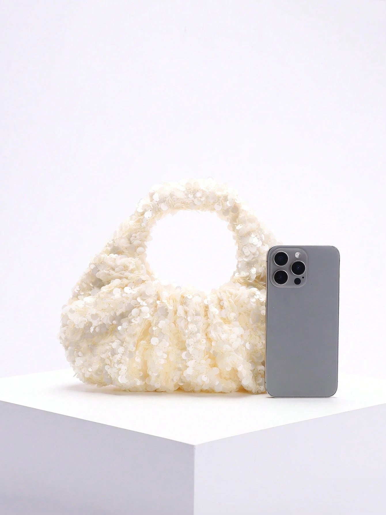 2024 Spring New Arrival Women Handbag, One Piece Of Solid Color Pearl Glossy PU Cloud Bag, Fashionable And Concise Stitching Design With Elegant Elegant For Lady, Foldable And Wrinkled Bag Style.