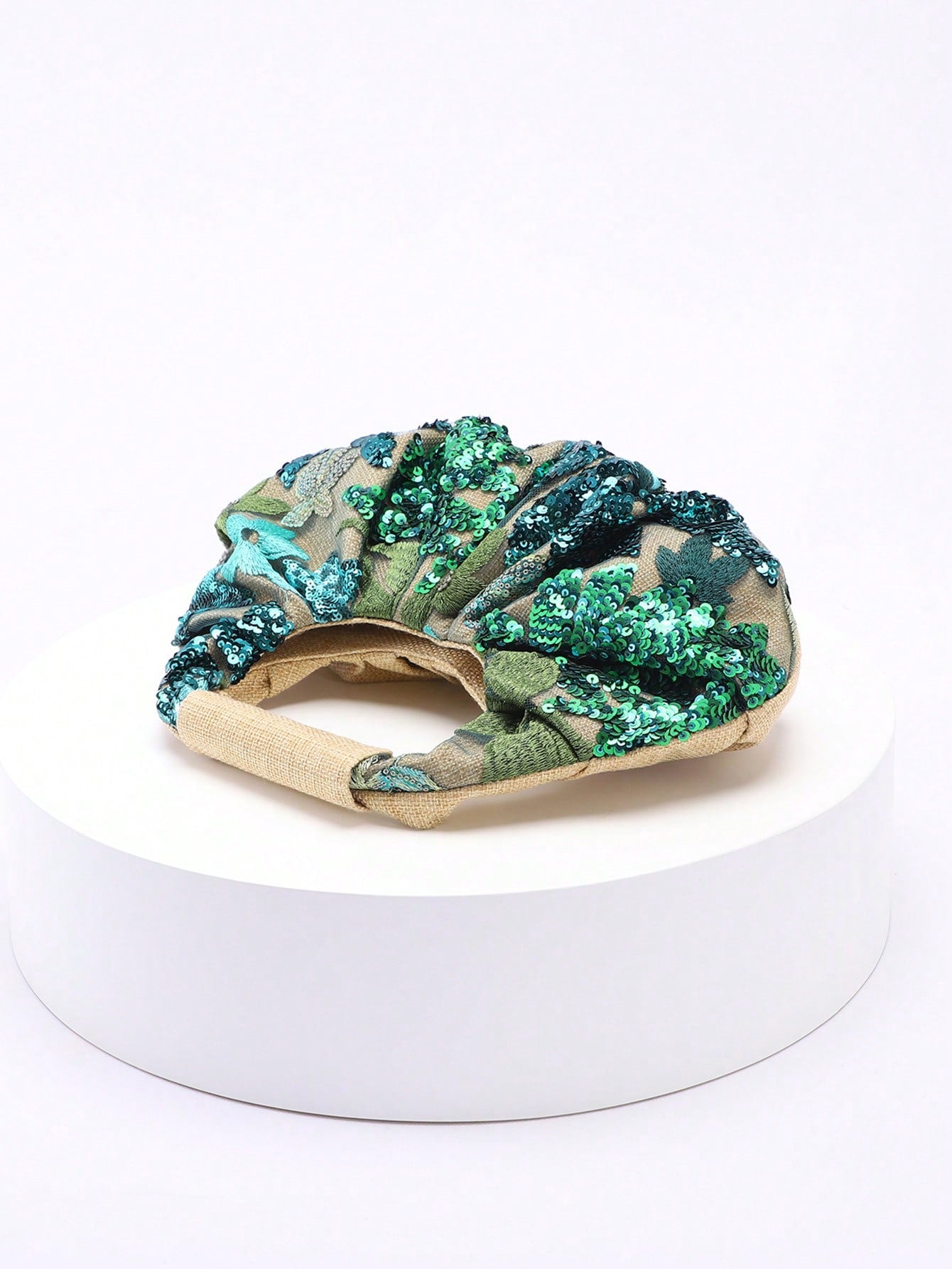 2024 Spring New Arrival Women Handbag, One Piece Of Solid Color Pearl Glossy PU Cloud Bag, Fashionable And Concise Stitching Design With Elegant Elegant For Lady, Foldable And Wrinkled Bag Style.