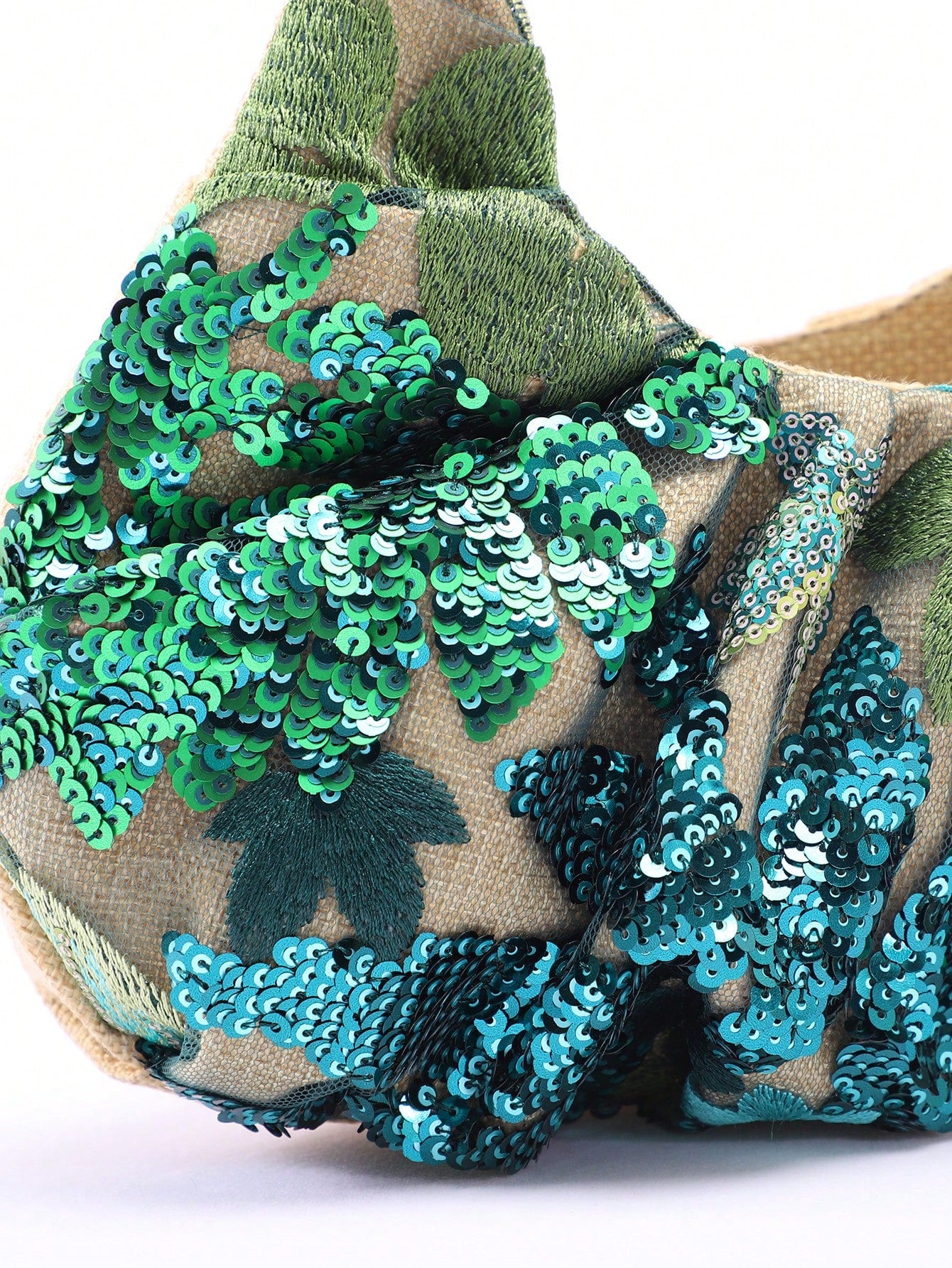 2024 Spring New Arrival Women Handbag, One Piece Of Solid Color Pearl Glossy PU Cloud Bag, Fashionable And Concise Stitching Design With Elegant Elegant For Lady, Foldable And Wrinkled Bag Style.