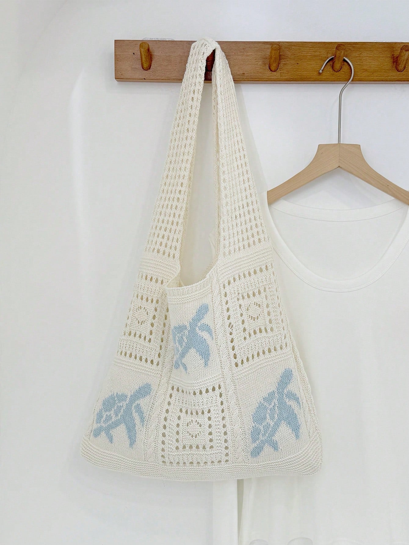 Summer New Style Lady Daily Use Lightweight Tote Bags Sea Turtle Pattern Hollowed Out Knitted Crochet Beach Shopping Bags,Summer Bag,Holiday,Vacation, Perfectly Matching With Crochet Set