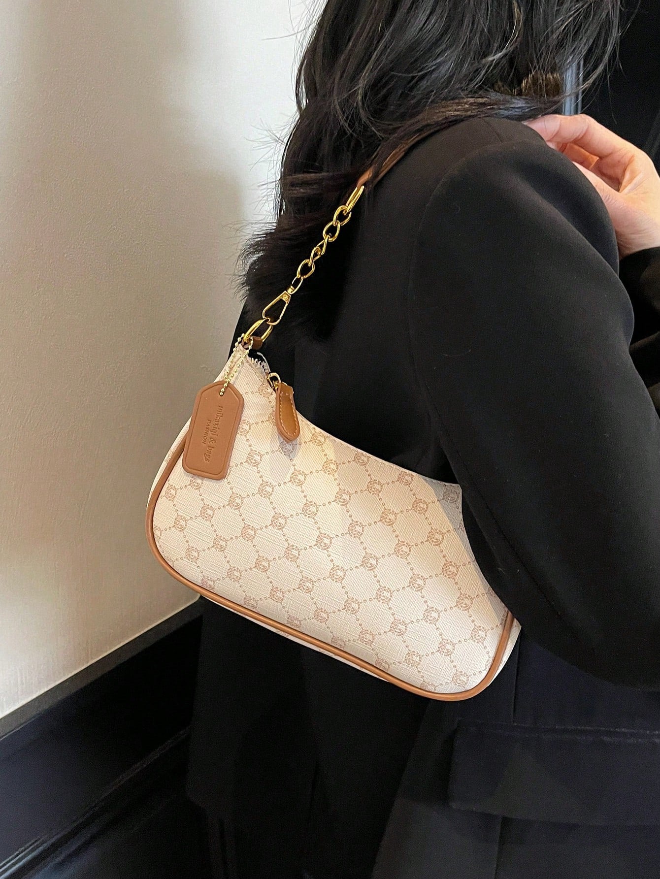 1pc Solid Color PU Leather Shoulder Bag For Women, Versatile Crossbody Bag For Commuting, Adjustable Shoulder Strap